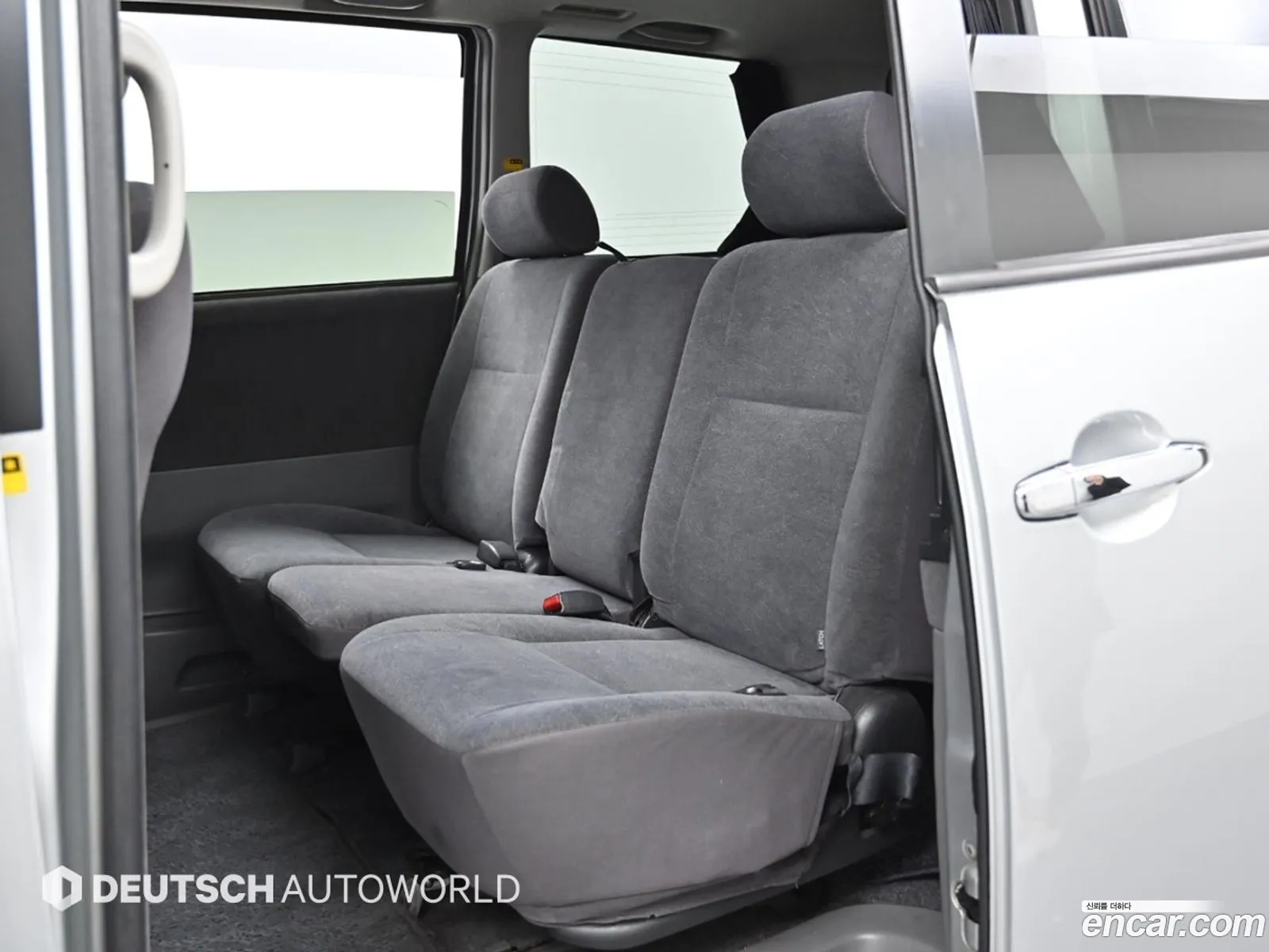 Toyota Noah 2005 — 7