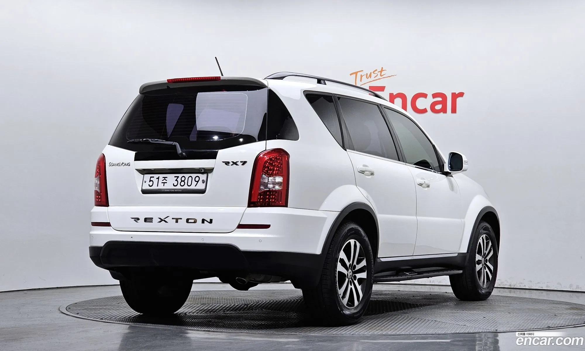 KG Mobility (SsangYong) Rexton W 2014 — 17