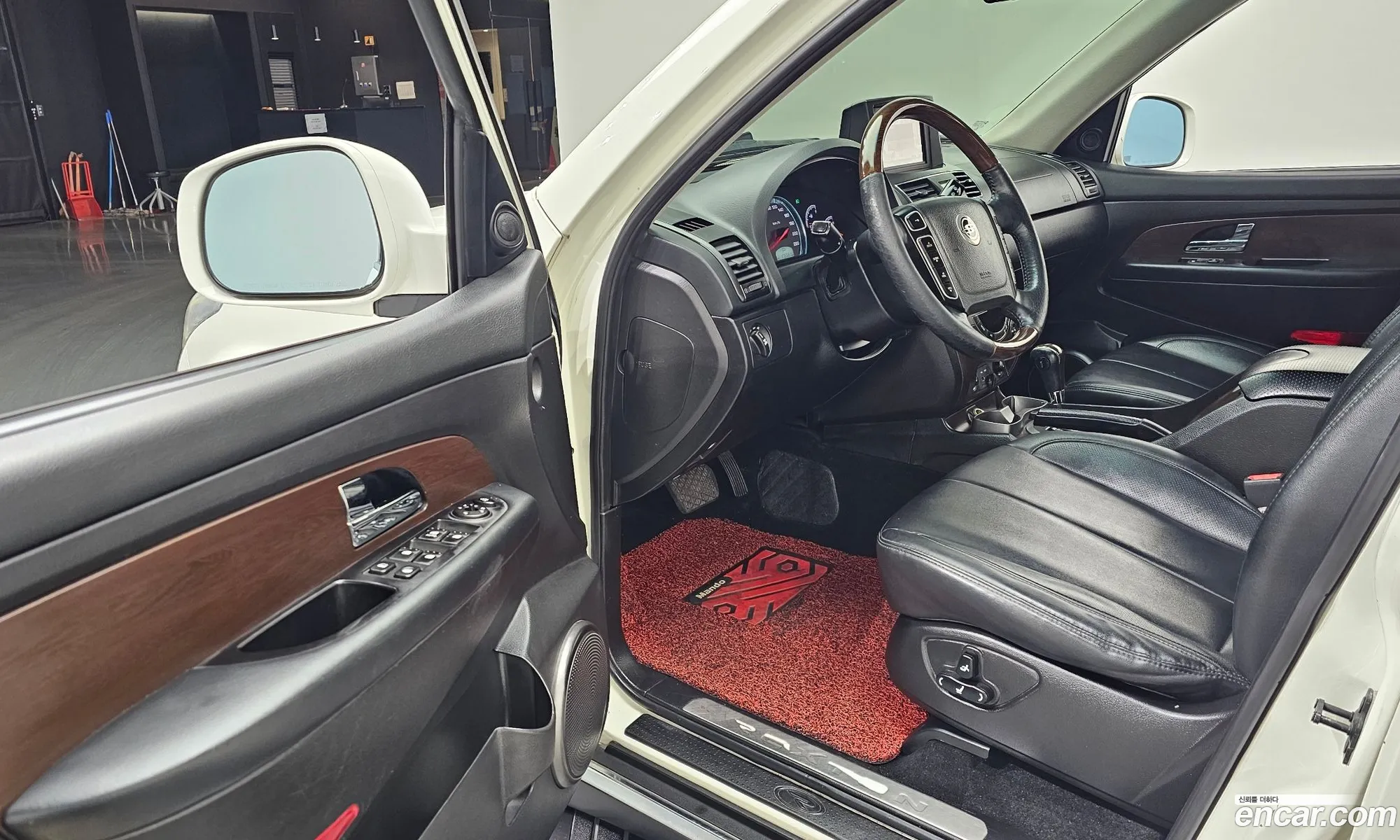 KG Mobility (SsangYong) Rexton W 2014 — 19