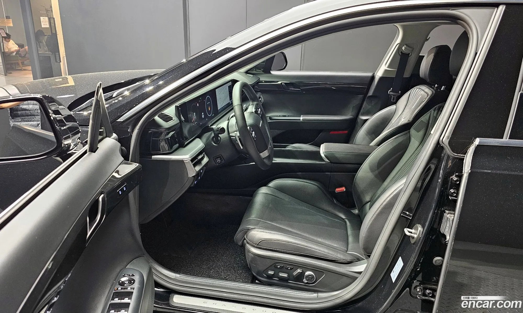 Hyundai Grandeur 2023 — 14