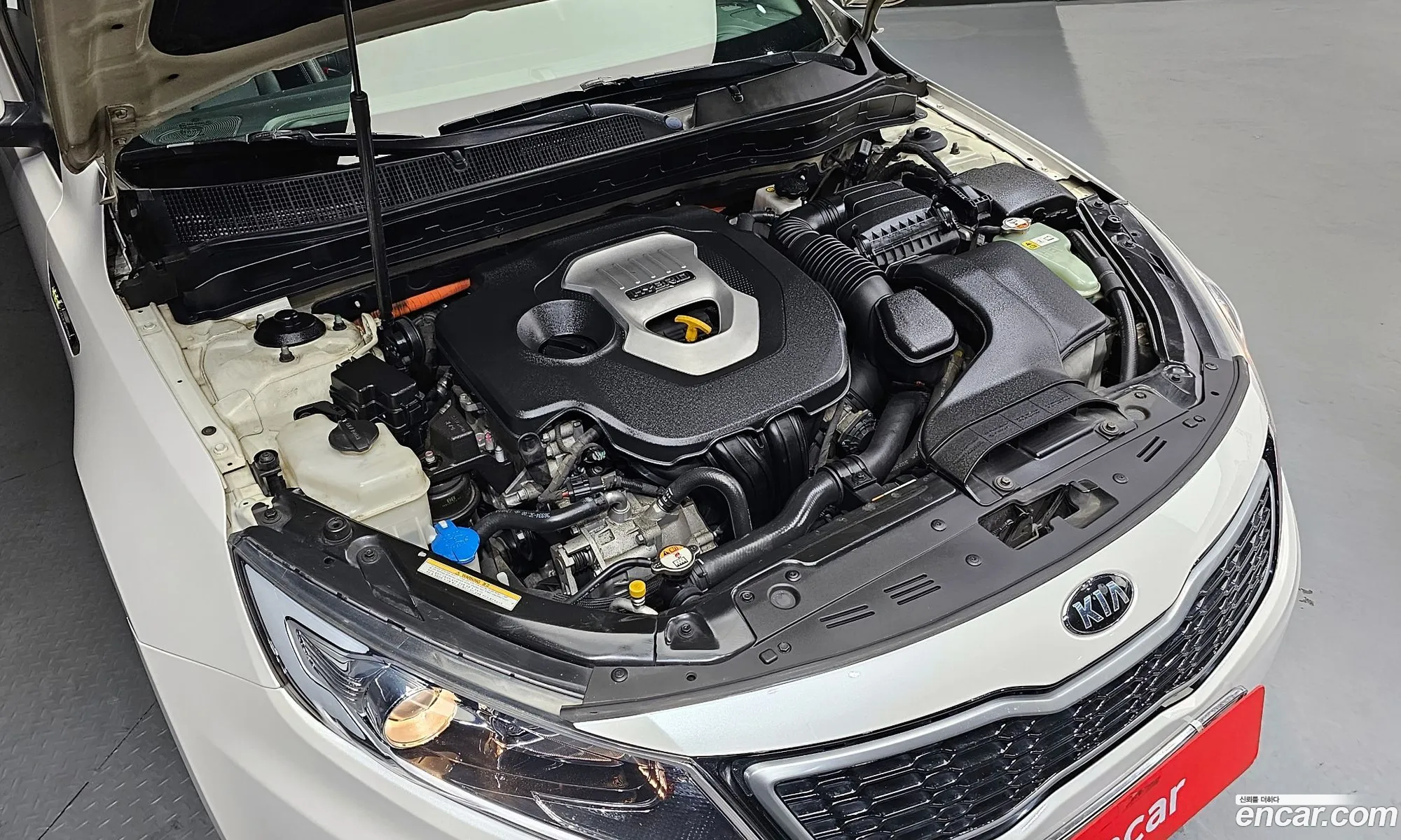 Kia K5 Hybrid 2012 — 11
