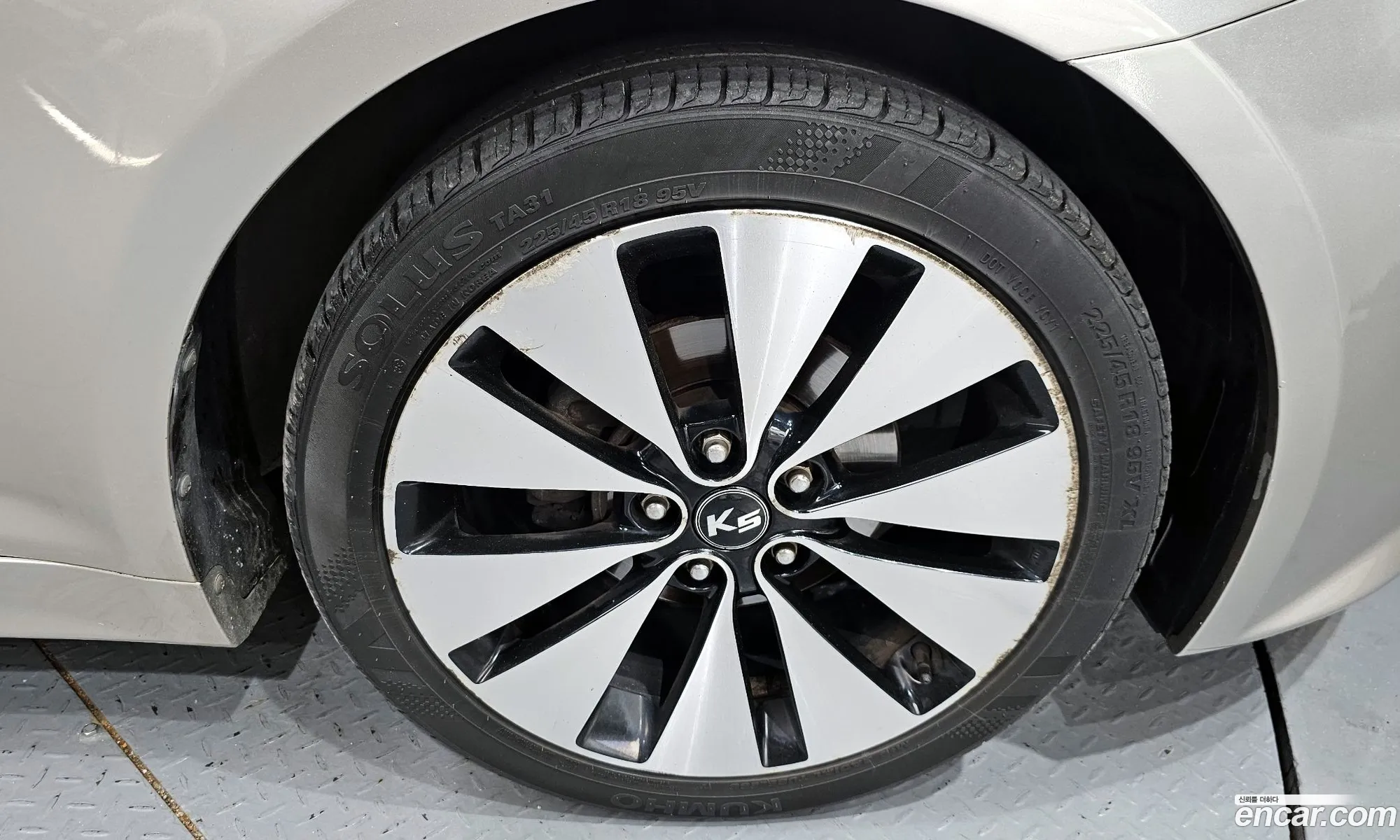 Kia K5 2010 — 14