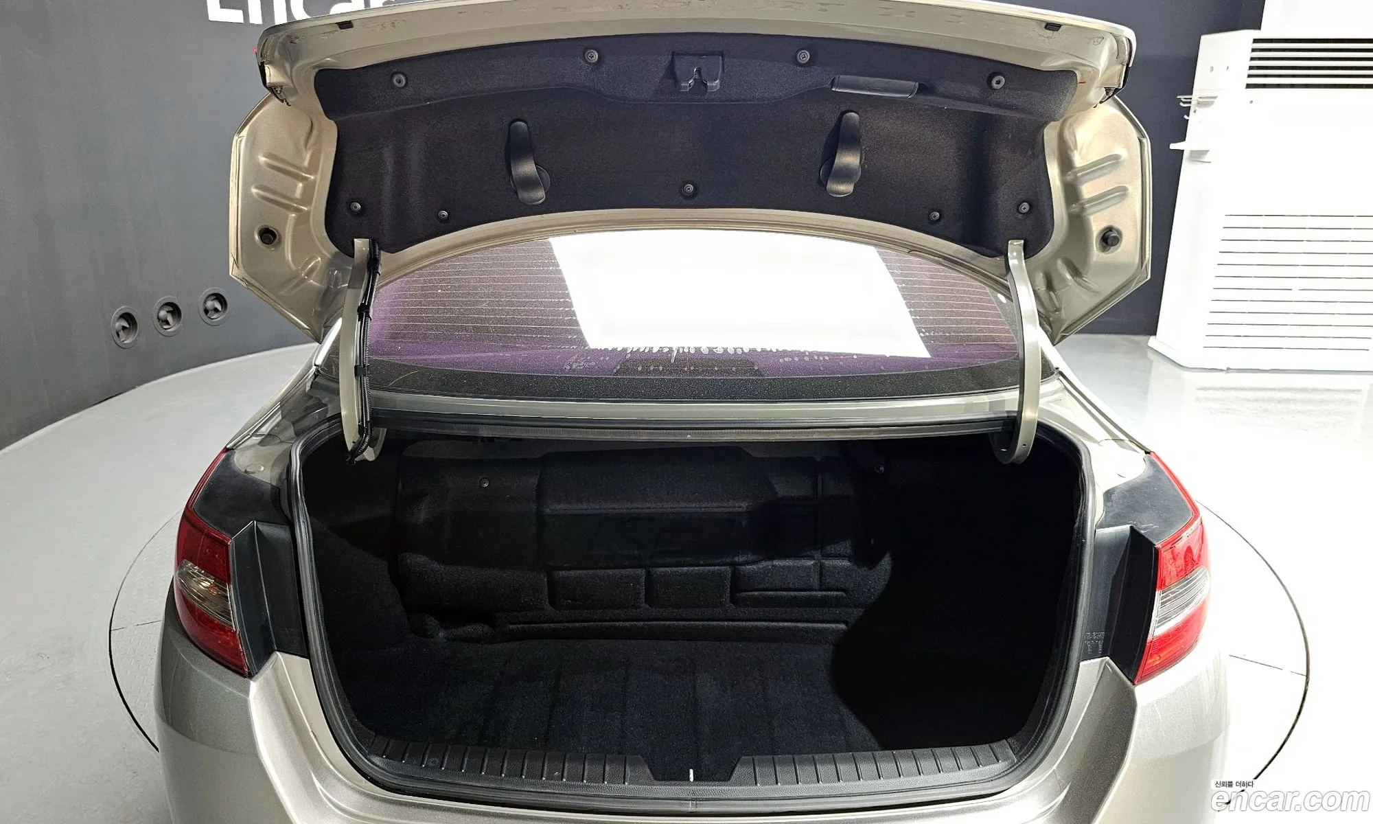 Kia K5 2010 — 19