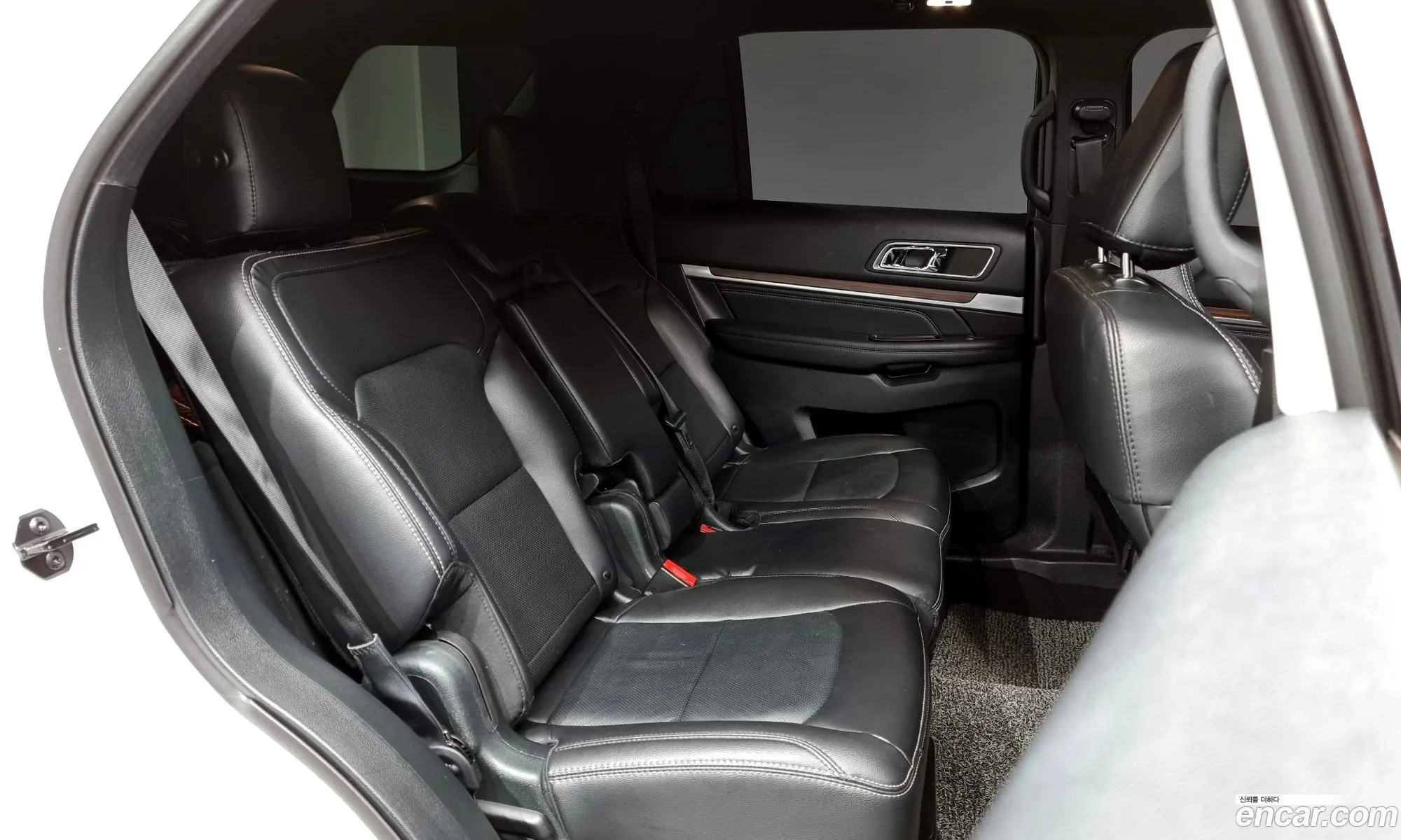 Ford Explorer 2019 — 3