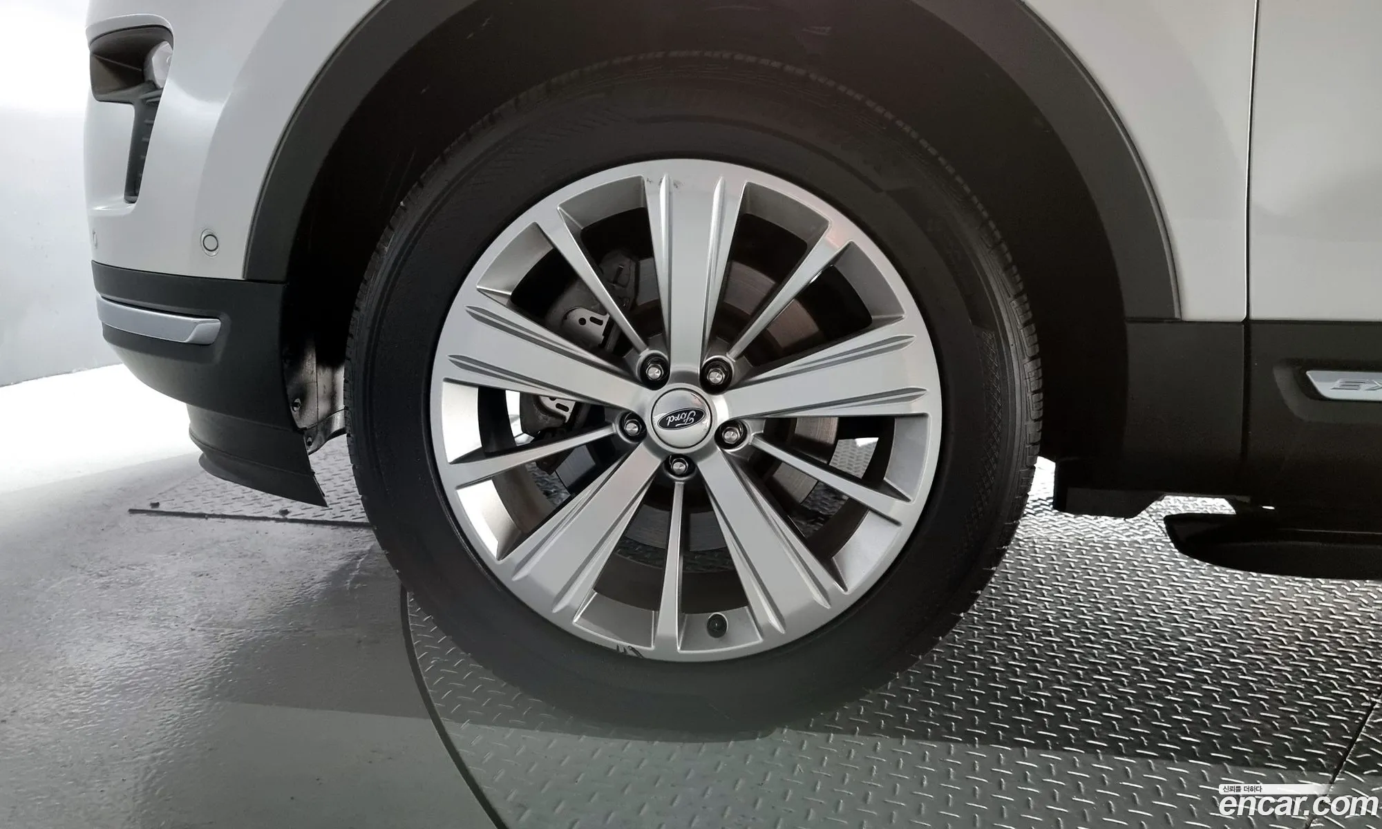 Ford Explorer 2019 — 12
