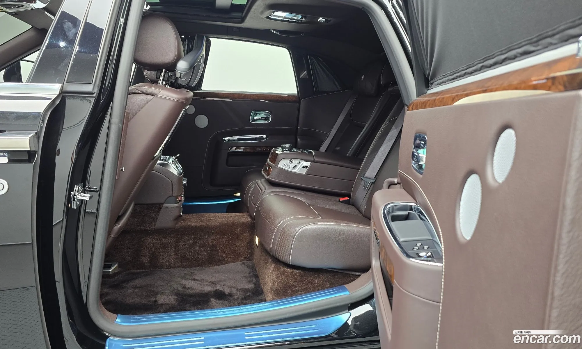 Rolls-Royce Ghost 2020 SCAXZ4102LUX70876 — 16
