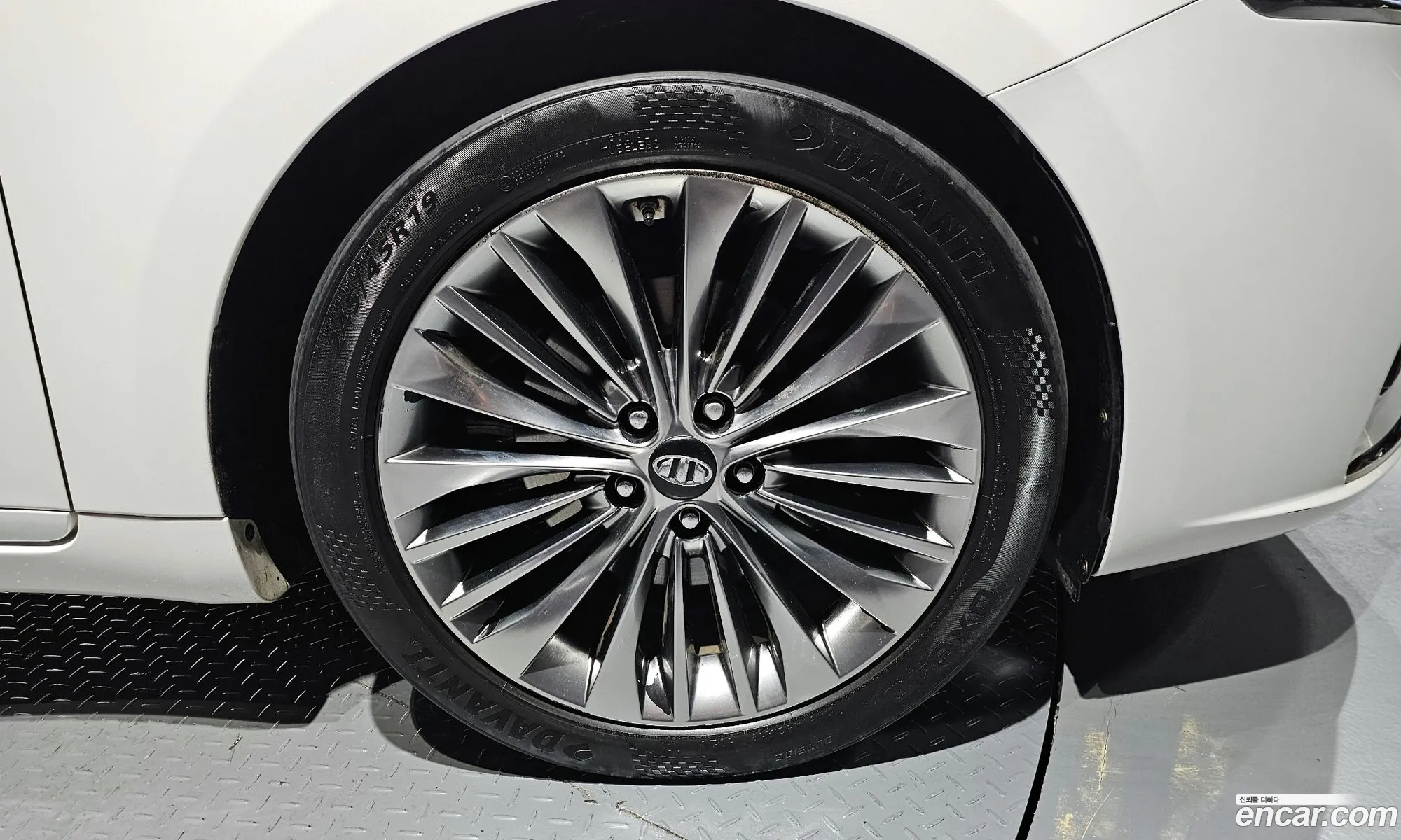 Kia K7 2017 — 15
