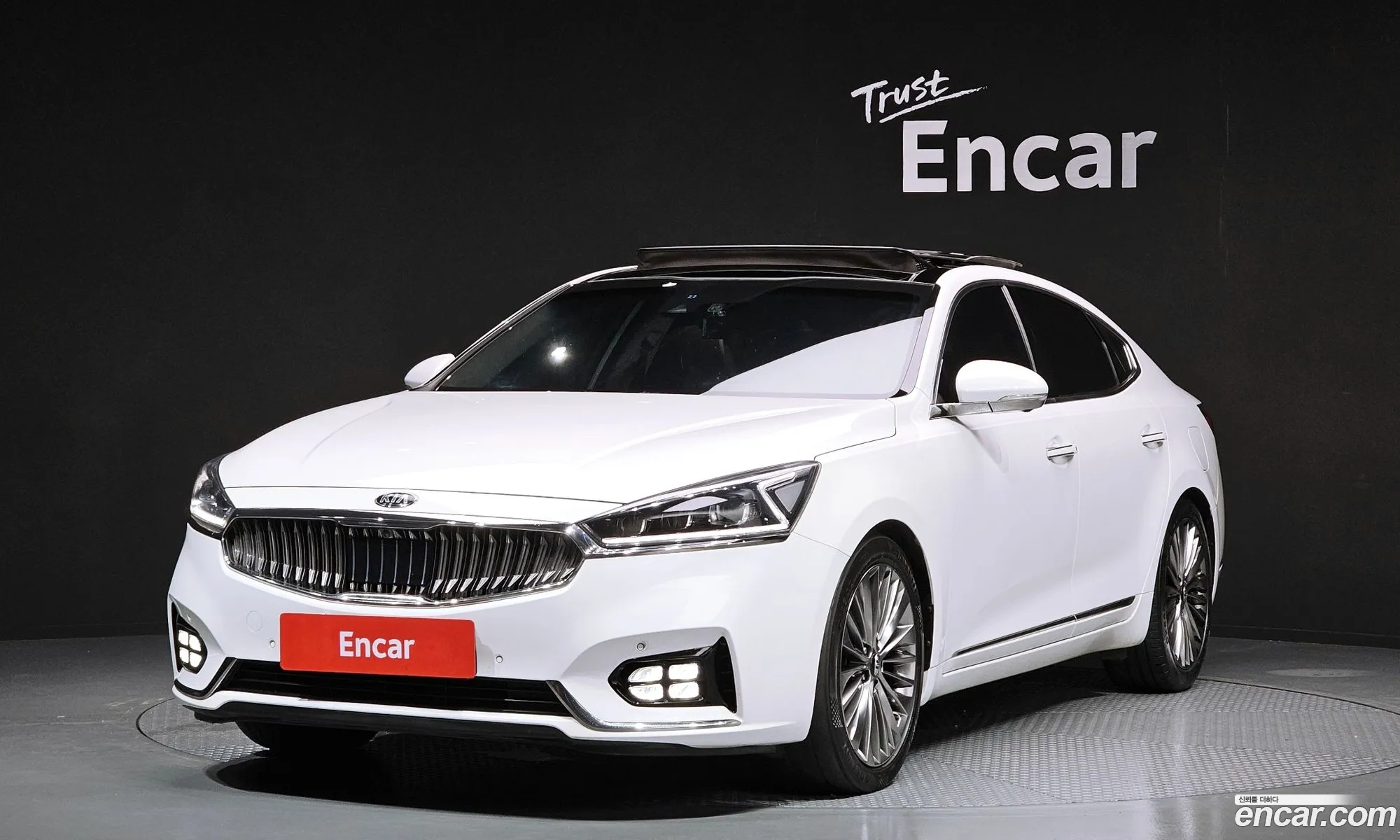 Kia K7 2017 — 18