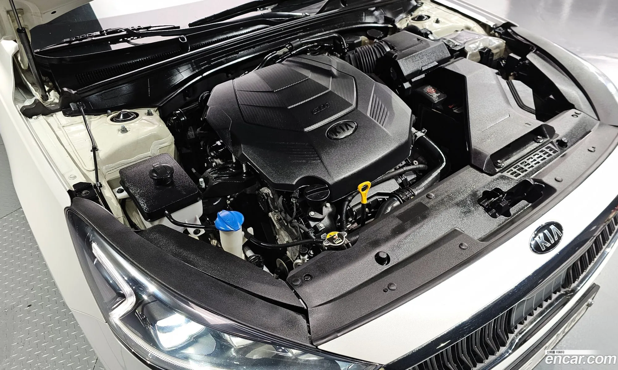 Kia K7 2017 — 9
