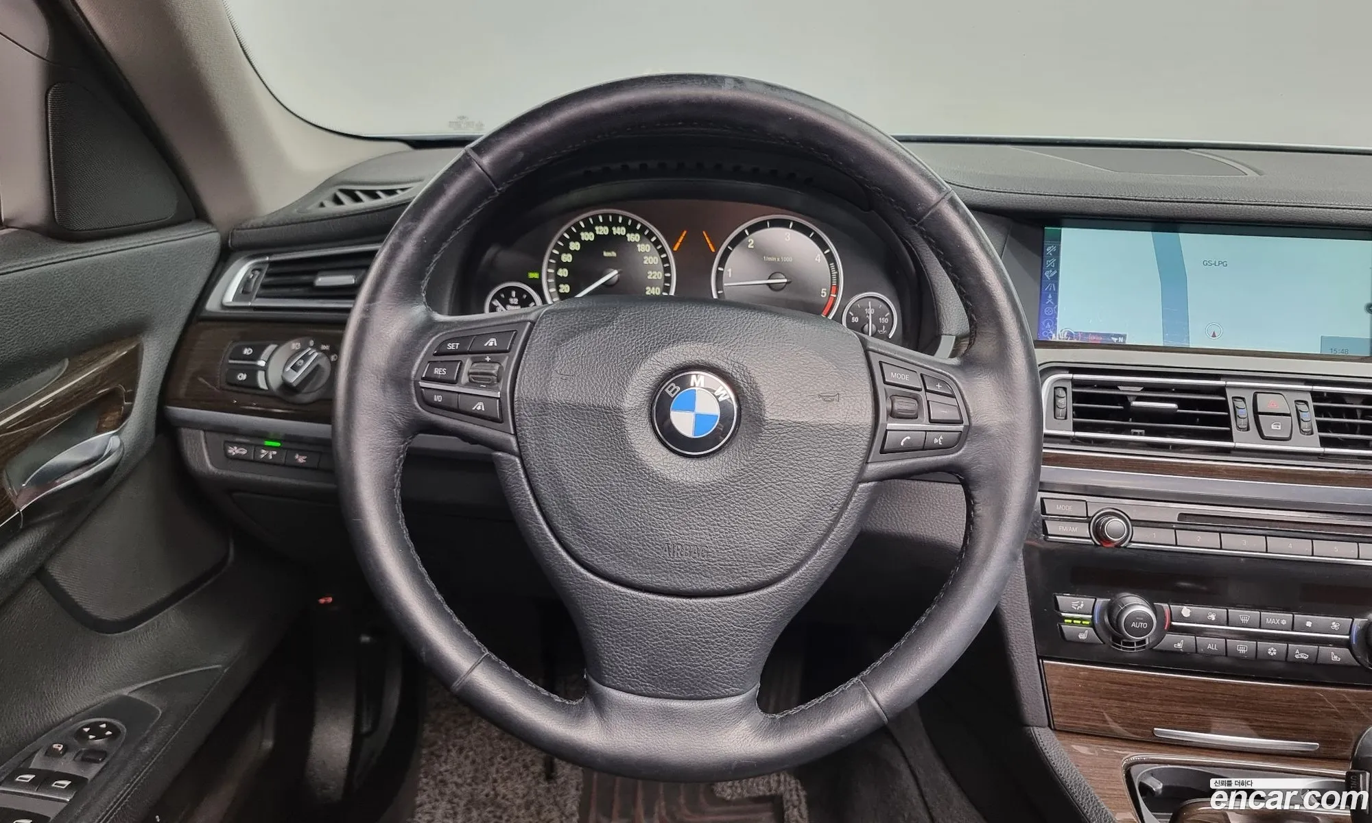 BMW 7 Series 2011 WBAKM2100BC616044 — 17