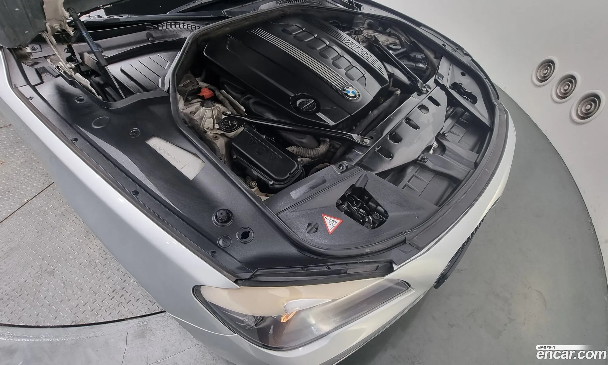 BMW 7 Series 2011 WBAKM2100BC616044 — 10