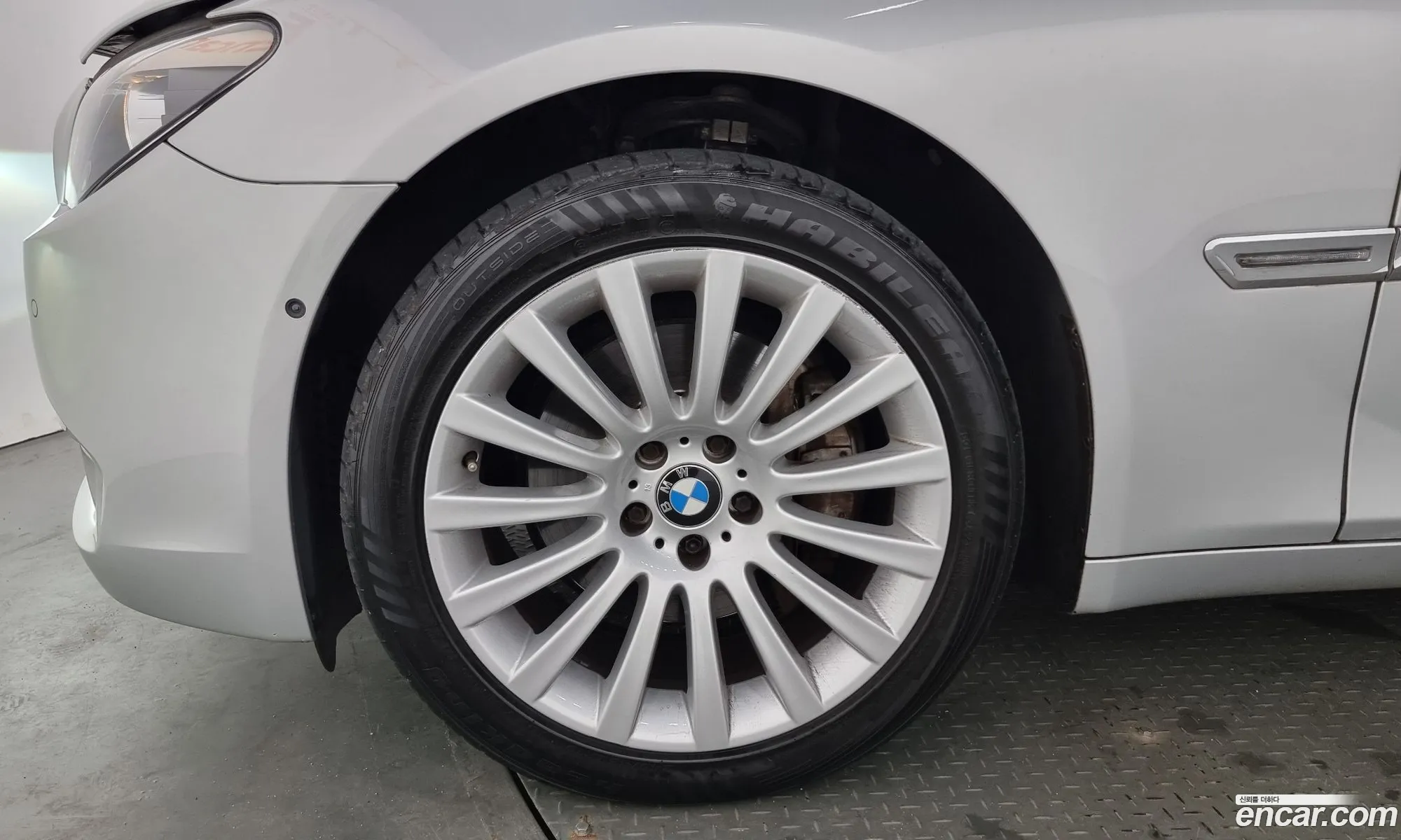 BMW 7 Series 2011 WBAKM2100BC616044 — 4