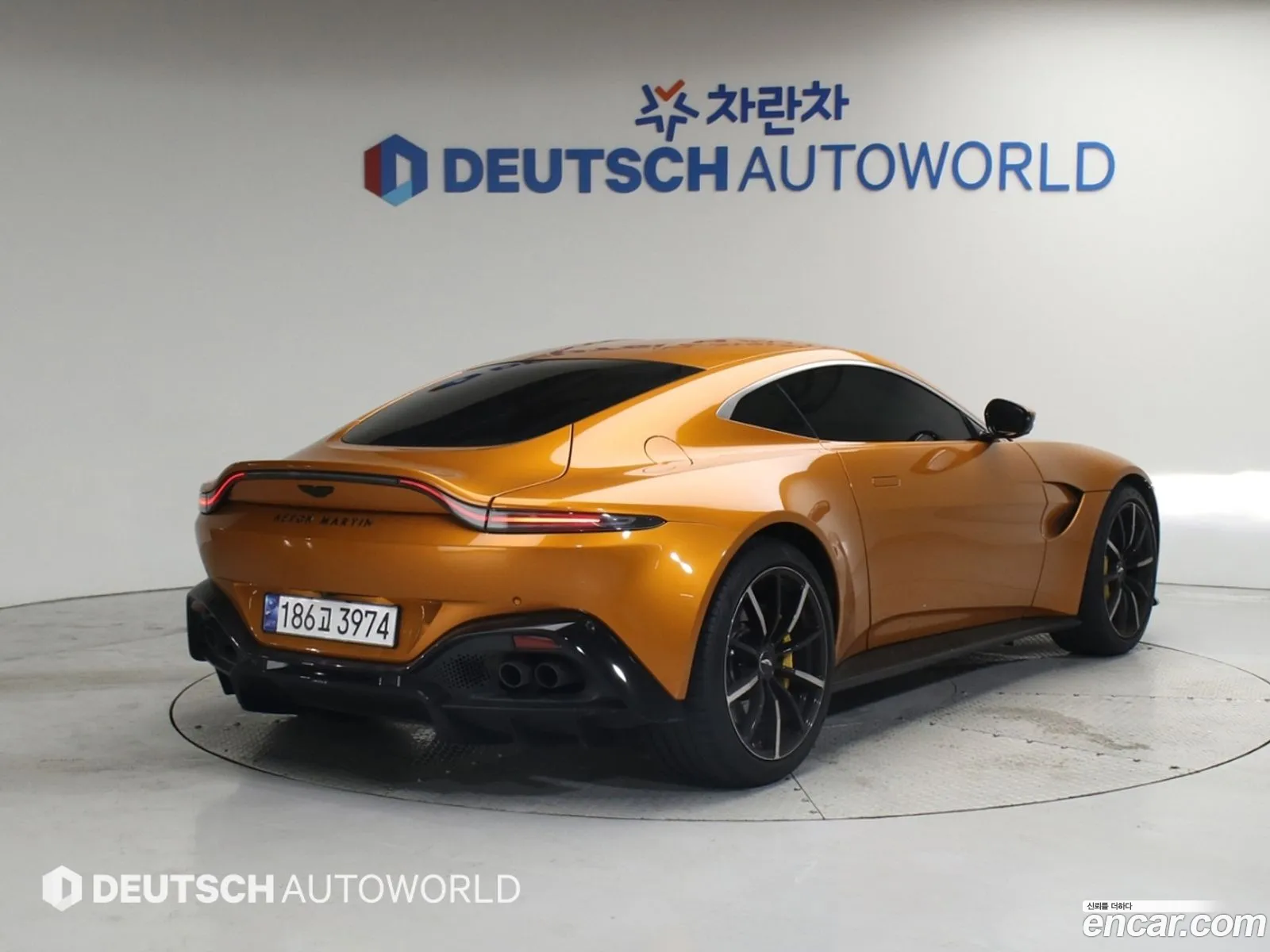 Aston Martin Vantage 2023 — 12