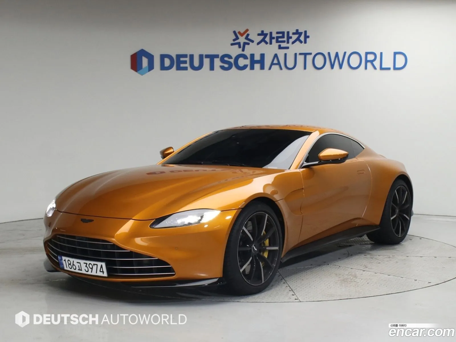 Aston Martin Vantage 2023 — 18