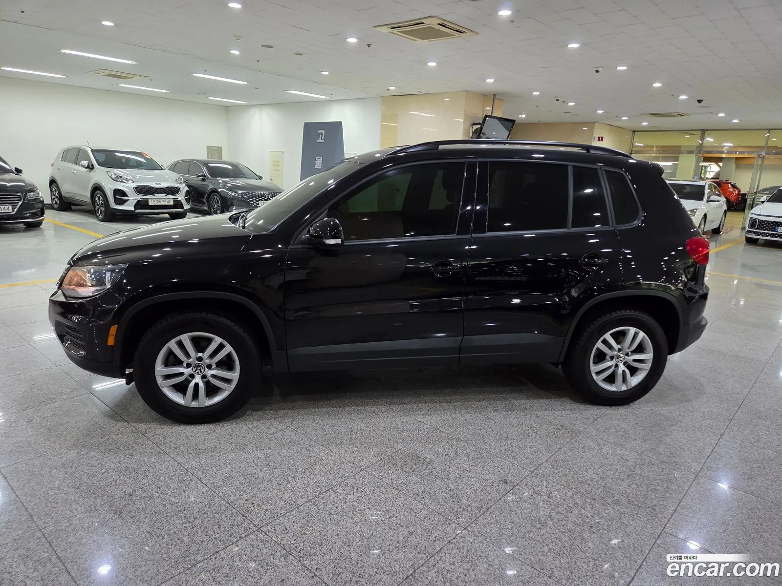 Volkswagen Tiguan 2015 — 13