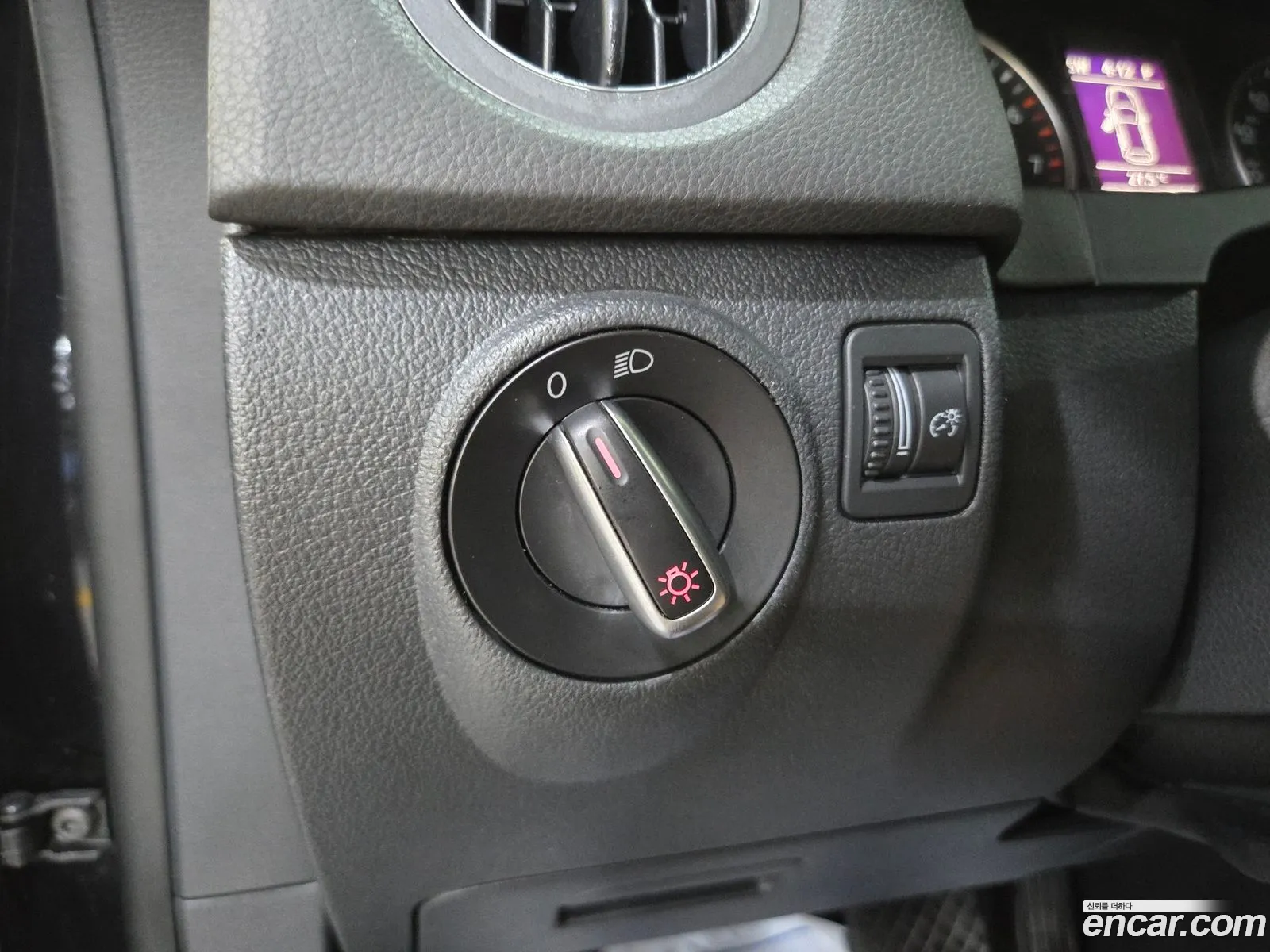 Volkswagen Tiguan 2015 — 12