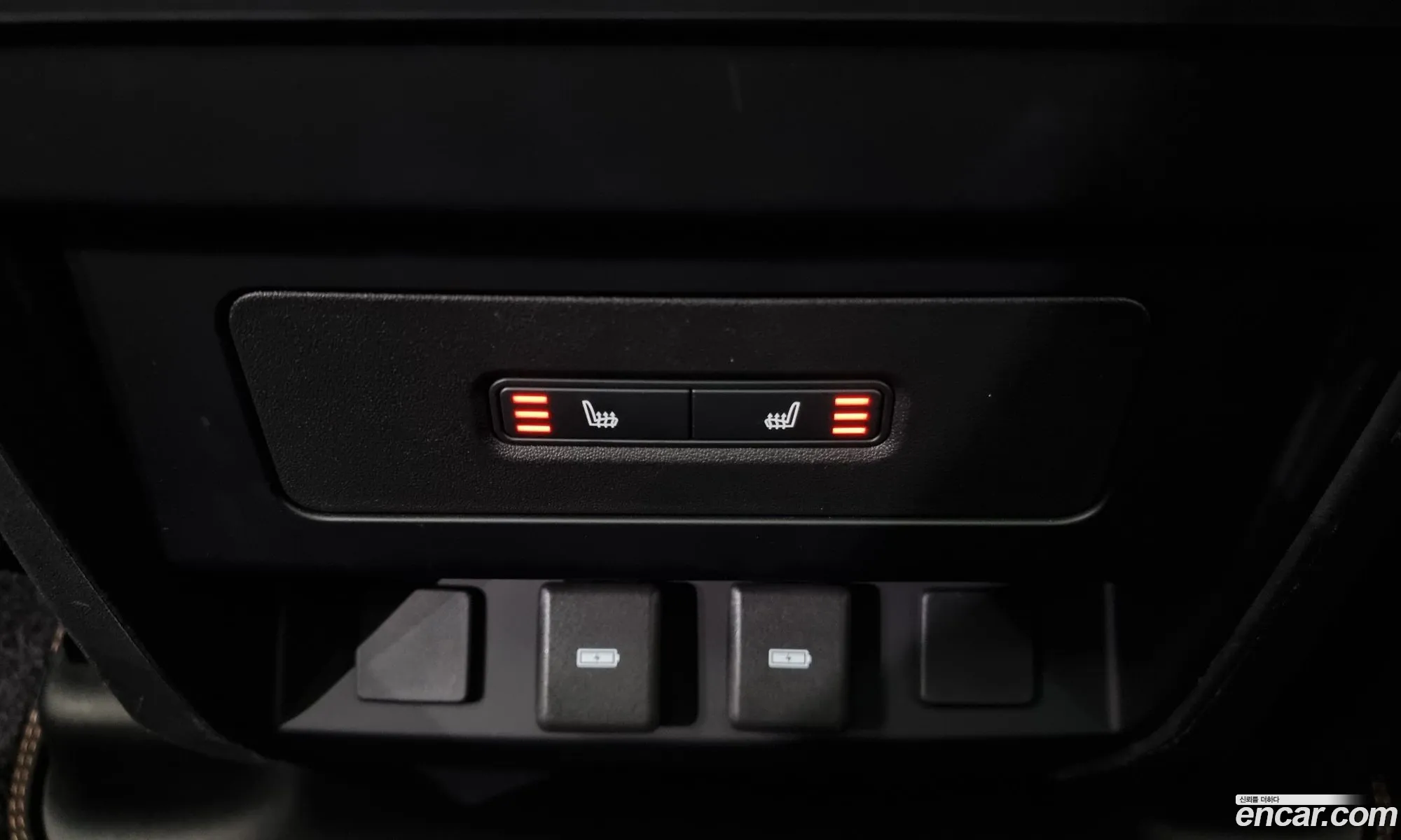 Land Rover Defender 2024 72373733737277237 — 12