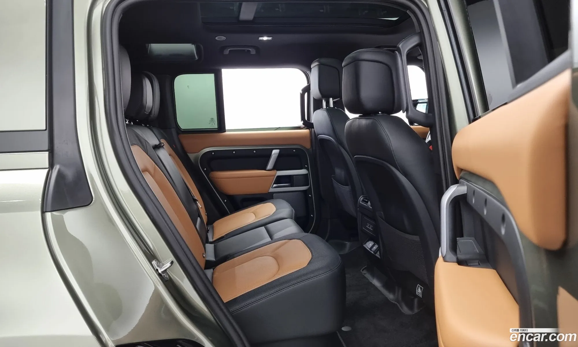 Land Rover Defender 2024 72373733737277237 — 14