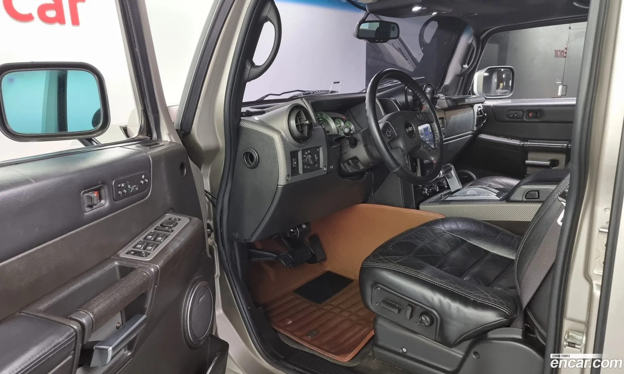 Hummer H2 2005 5GRGN22U75H105007 — 18