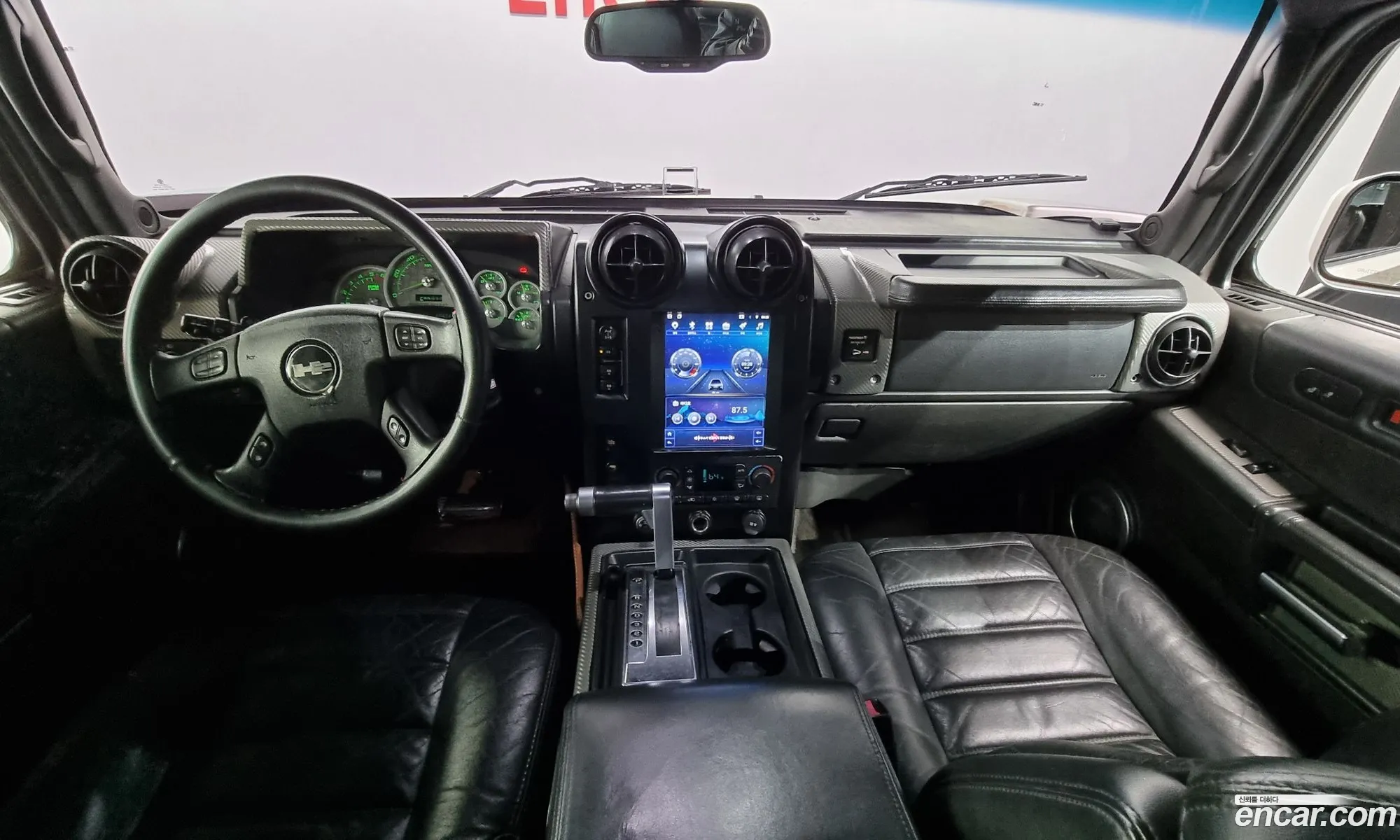 Hummer H2 2005 5GRGN22U75H105007 — 19