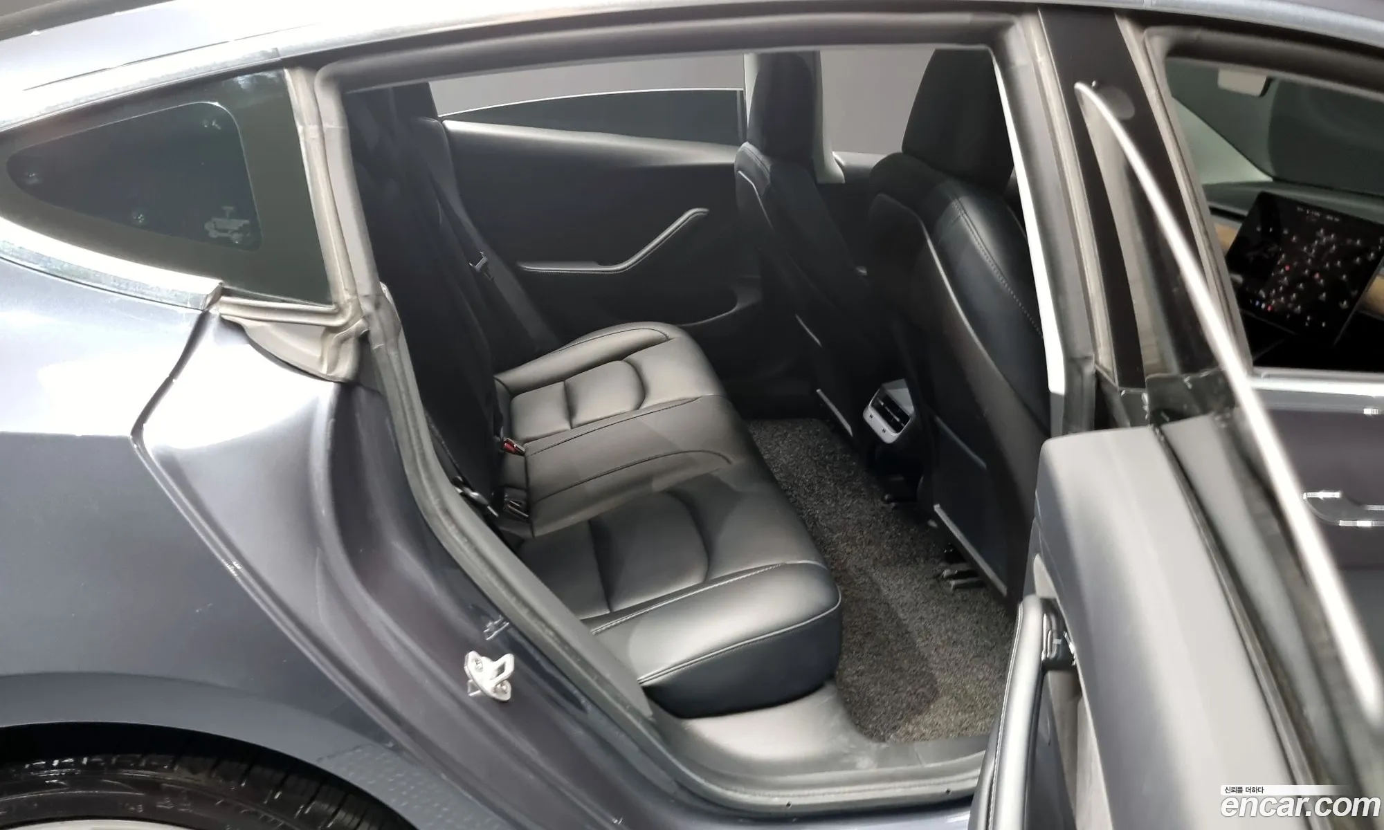 Tesla Model 3 2020 — 17