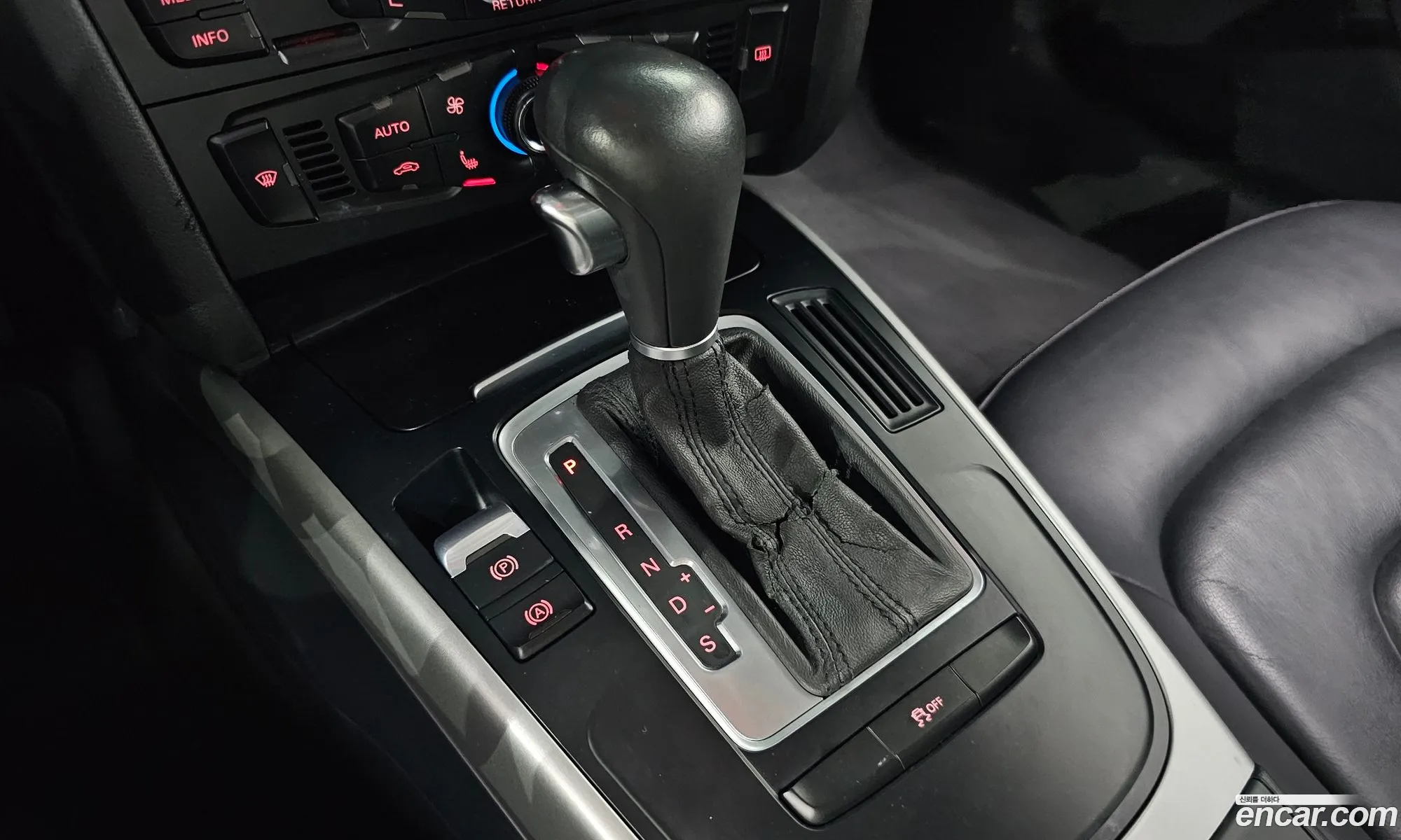 Audi A4 2011 WAUZZZ8K8BN000919 — 2