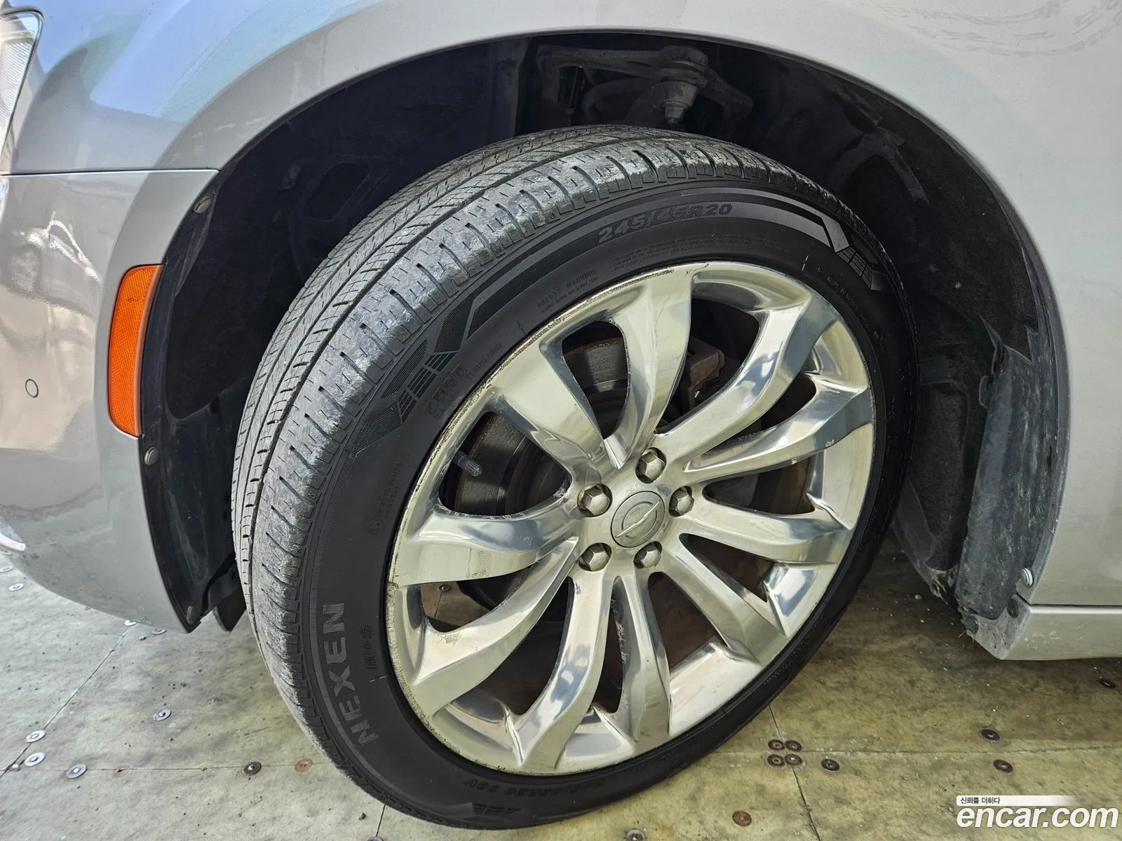 Chrysler 300C 2016 — 14