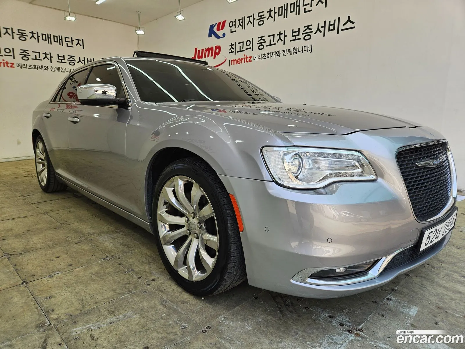 Chrysler 300C 2016 — 12