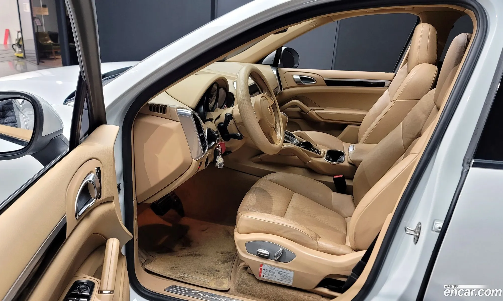 Porsche Cayenne 2012 WP1ZZZ92ZCLA93614 — 2