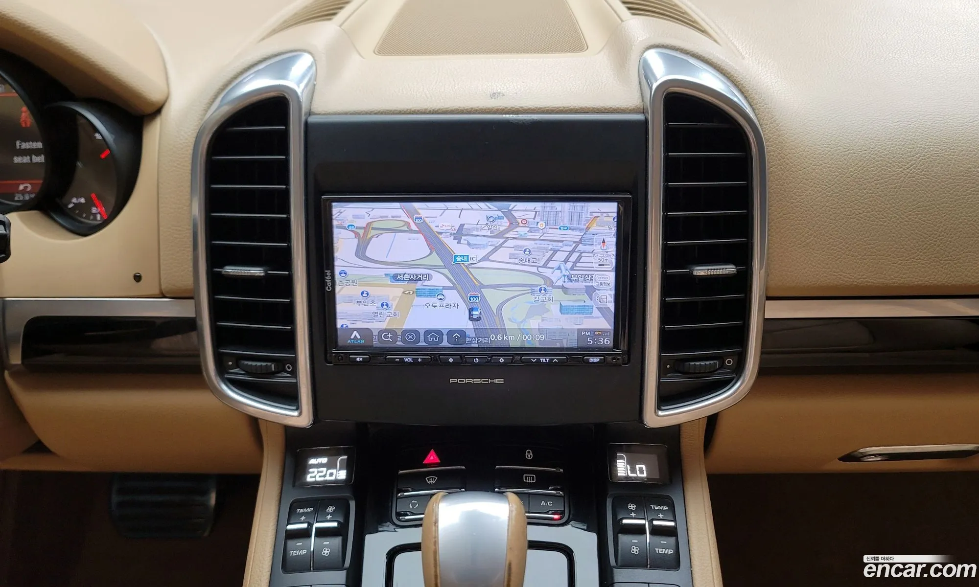Porsche Cayenne 2012 WP1ZZZ92ZCLA93614 — 19