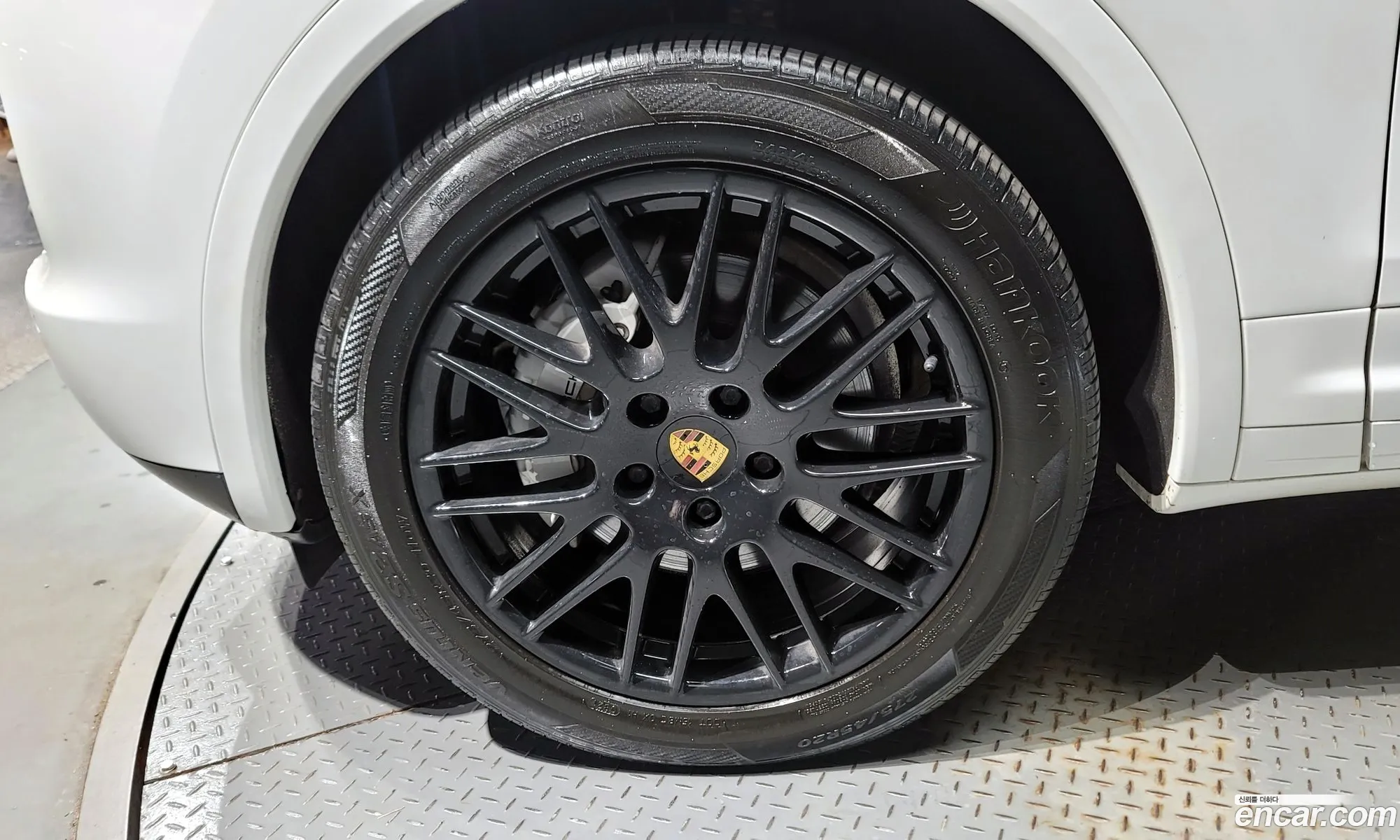 Porsche Cayenne 2012 WP1ZZZ92ZCLA93614 — 4