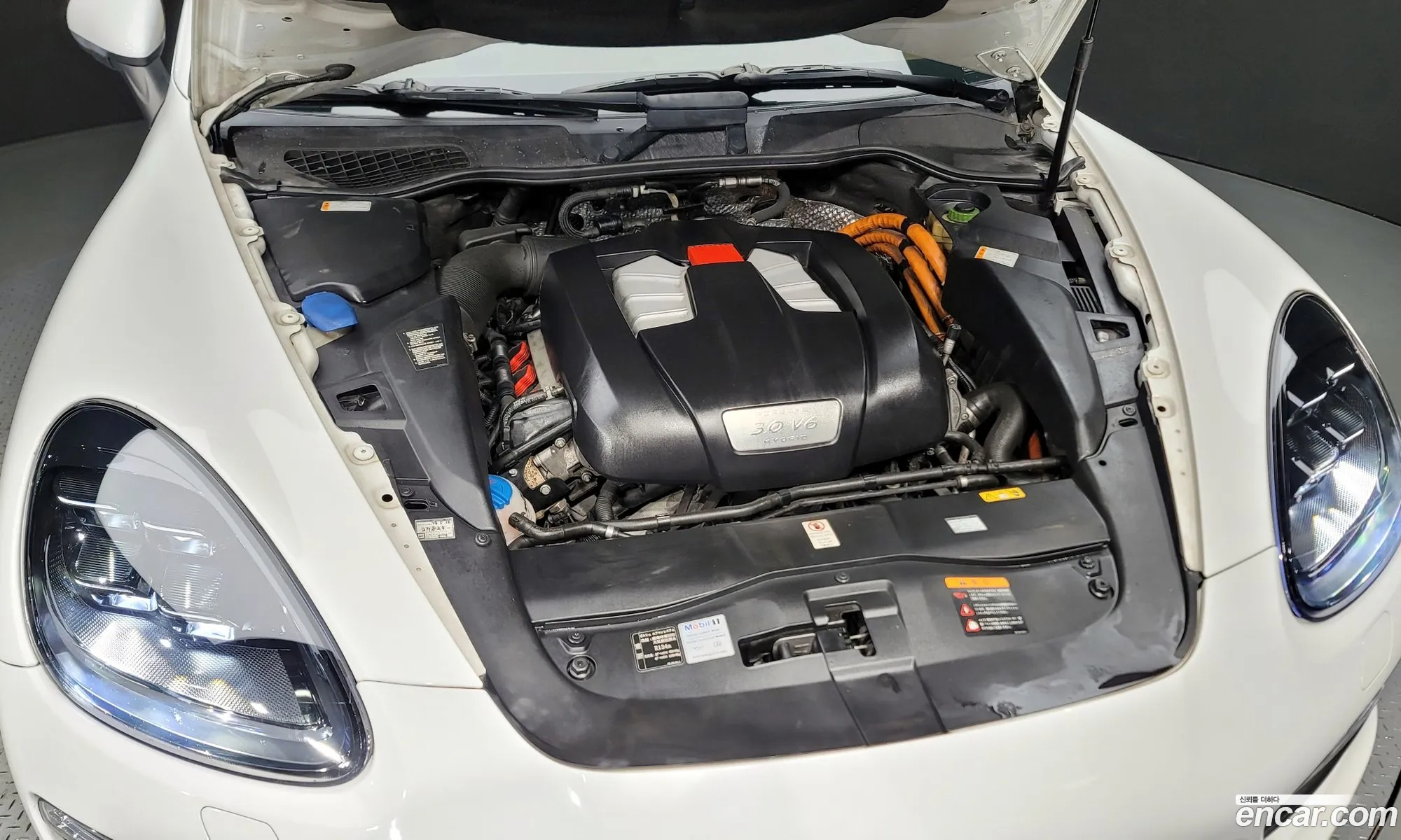 Porsche Cayenne 2012 WP1ZZZ92ZCLA93614 — 3