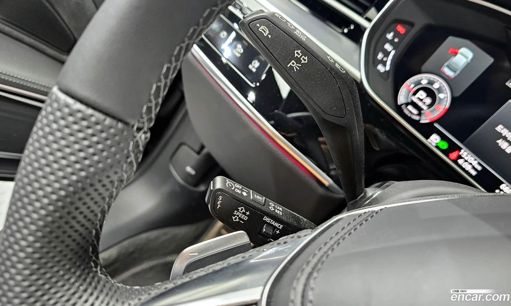 Audi A8 2023 — 9