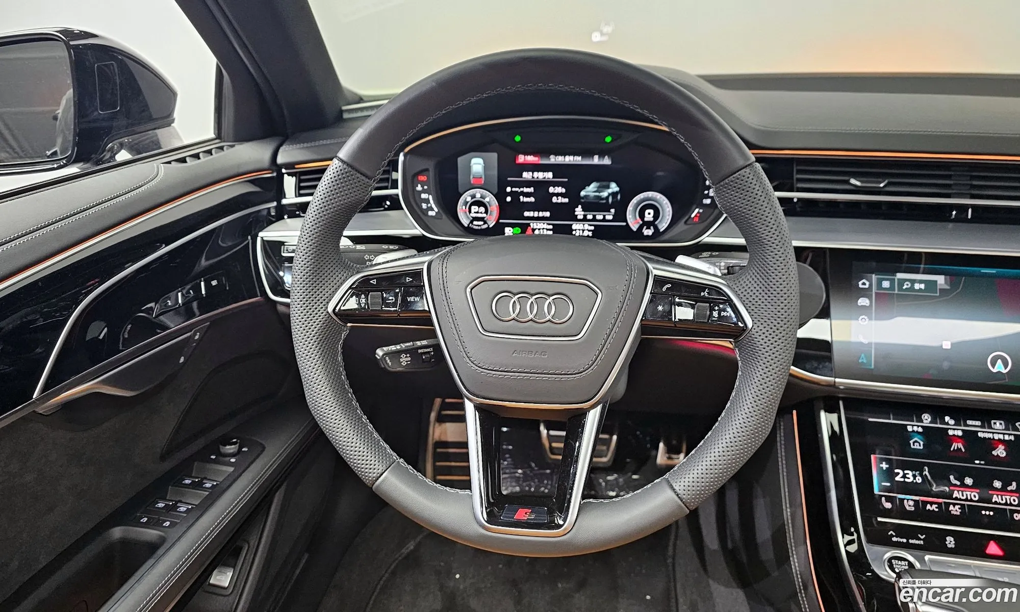 Audi A8 2023 — 12