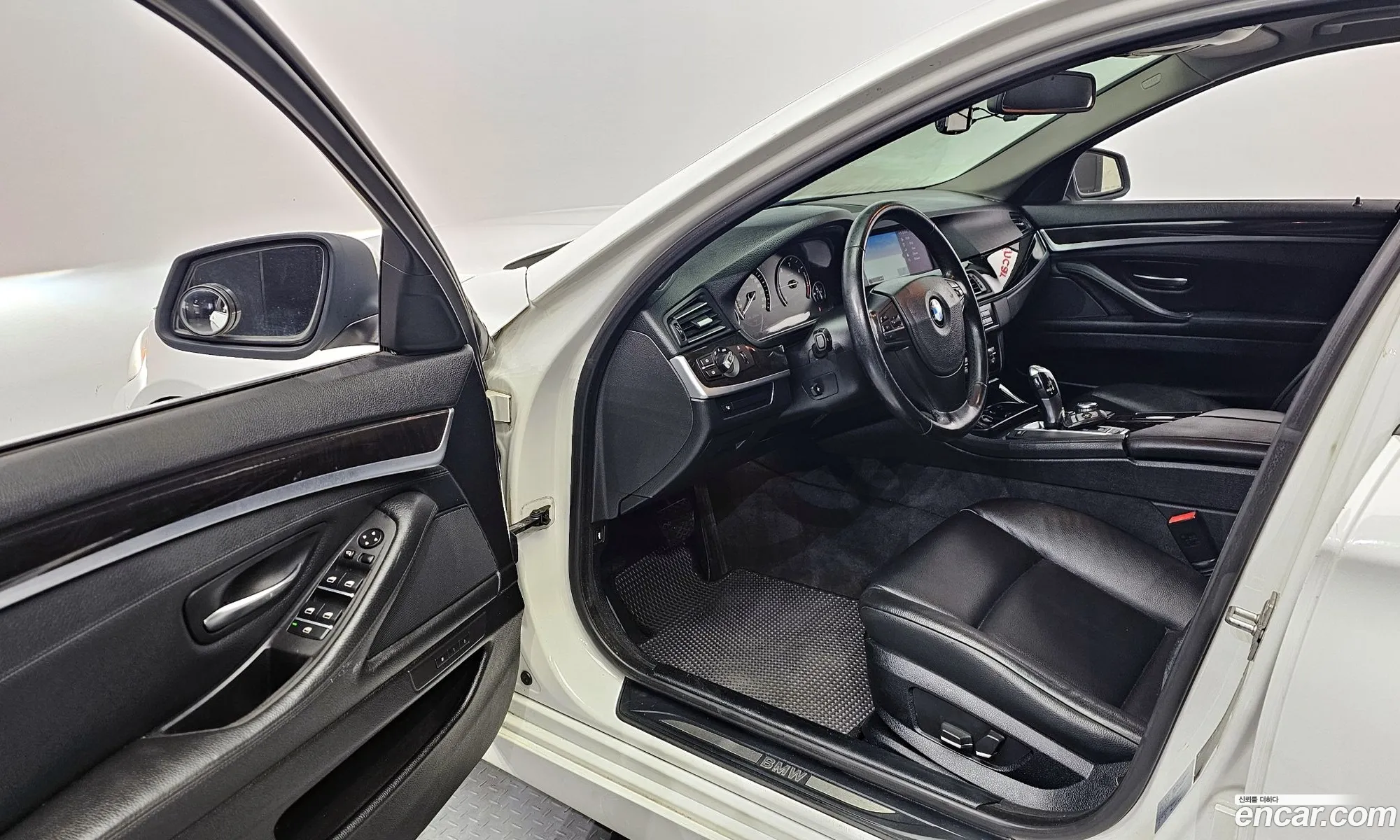 BMW 5 Series 2011 WBAFW1100BDU15647 — 14