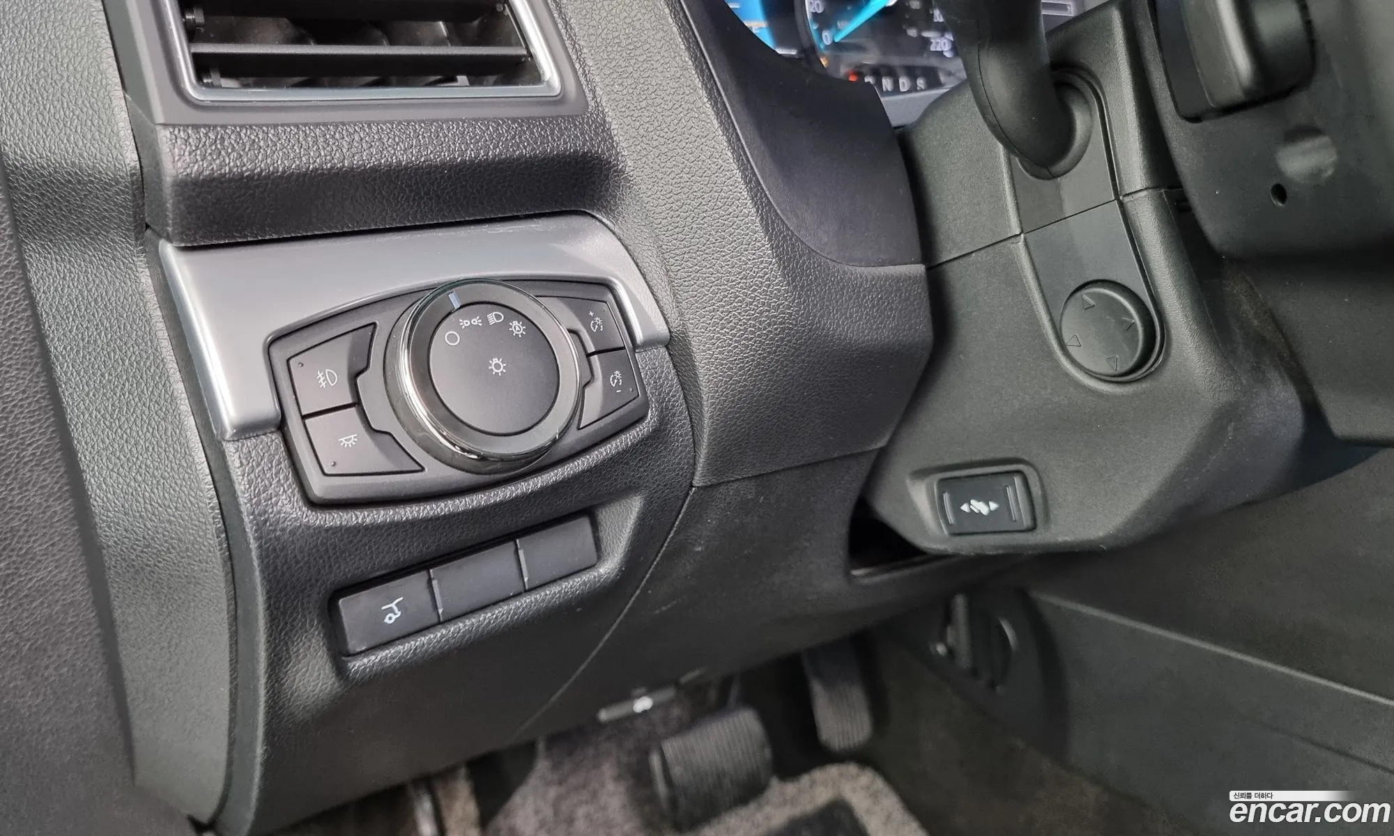 Ford Explorer 2016 — 19