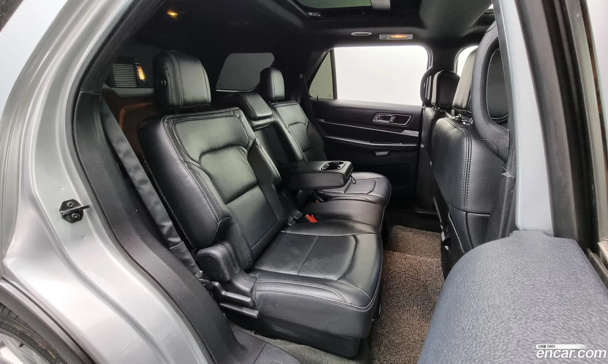 Ford Explorer 2016 — 11