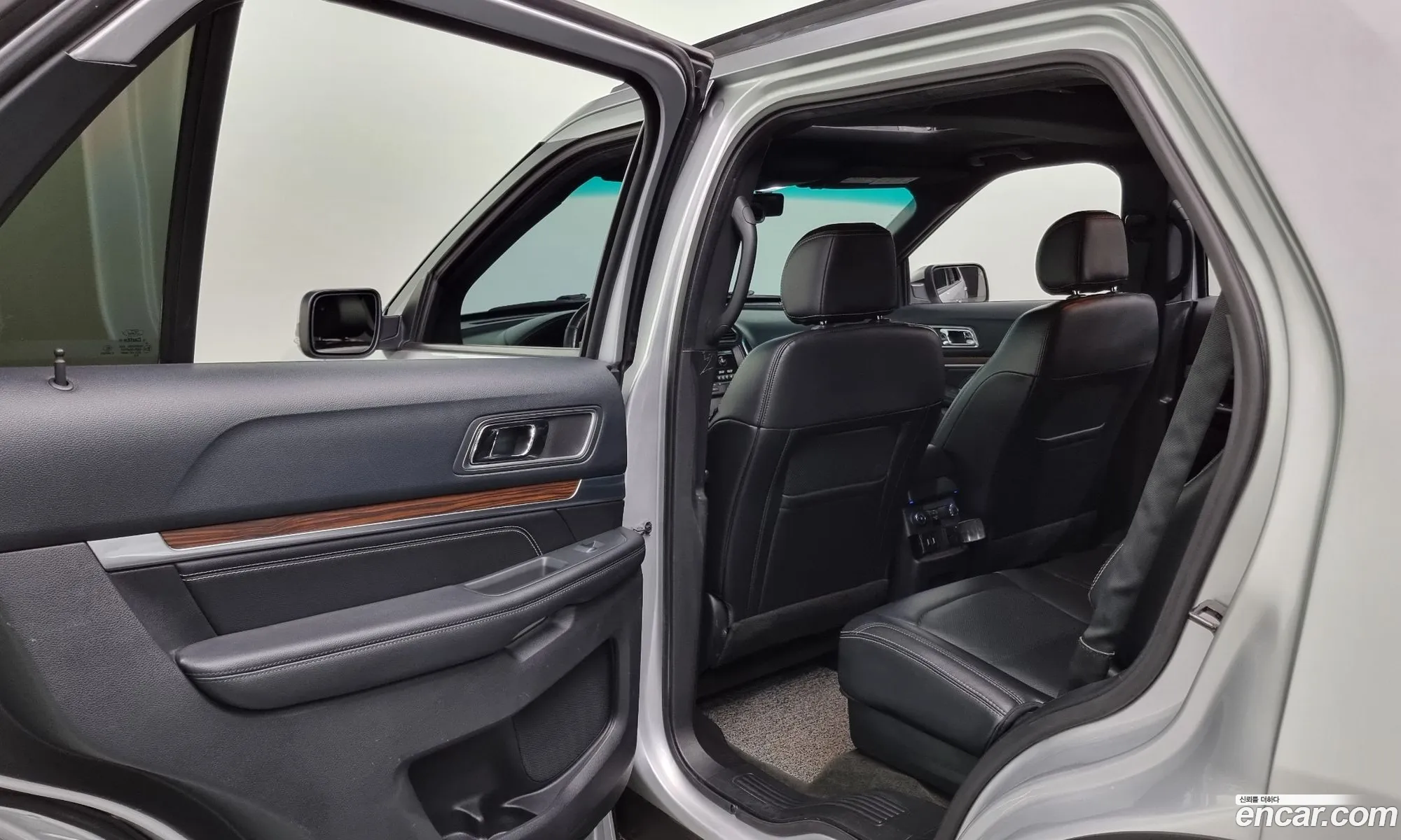 Ford Explorer 2016 — 20