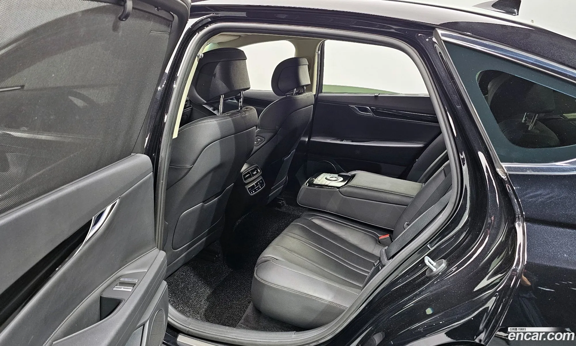 Genesis G80 2021 KMTGB41CBMU069982 — 6