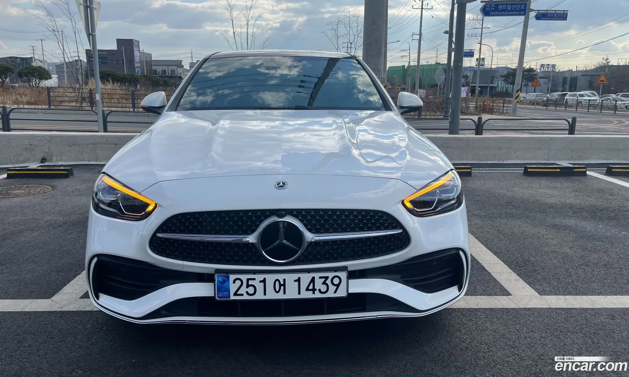 Mercedes-Benz C-Class W206 2025 — 12