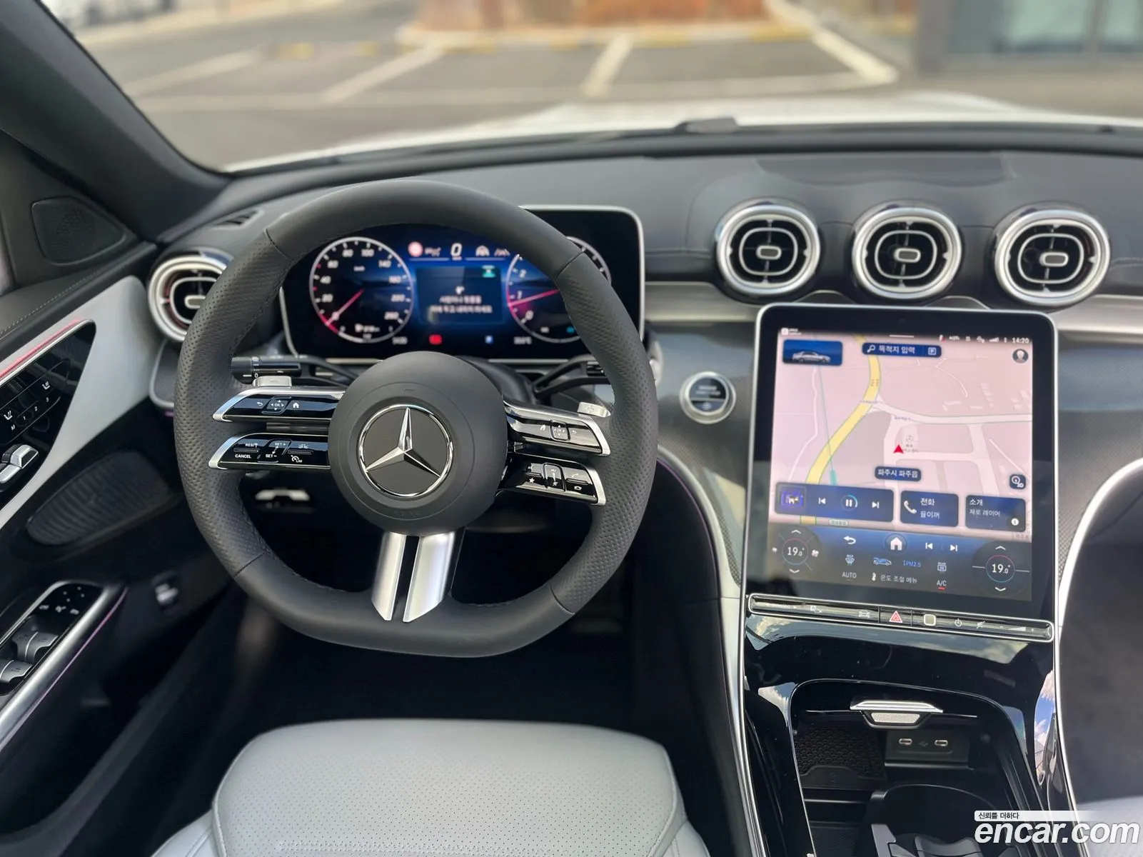 Mercedes-Benz C-Class W206 2025 — 18