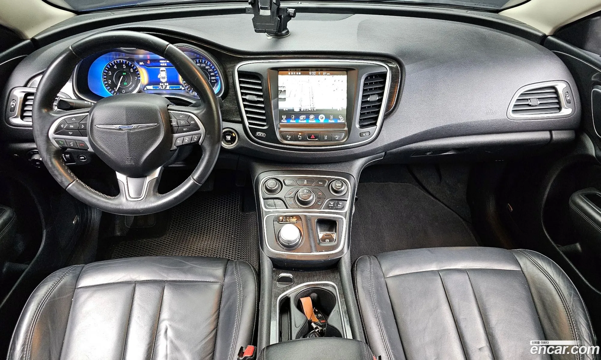 Chrysler 200