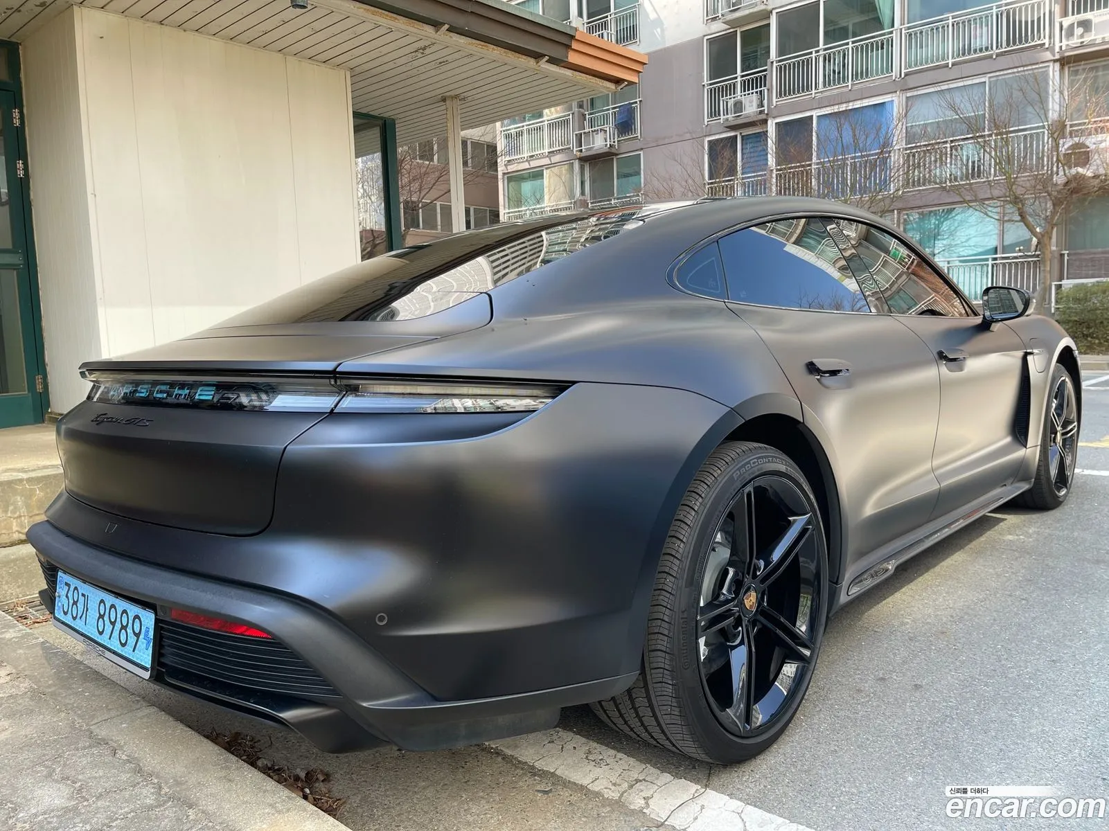 Porsche Taycan 2024 — 11