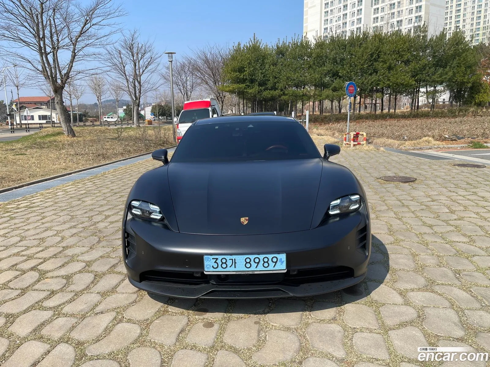 Porsche Taycan 2024 — 16