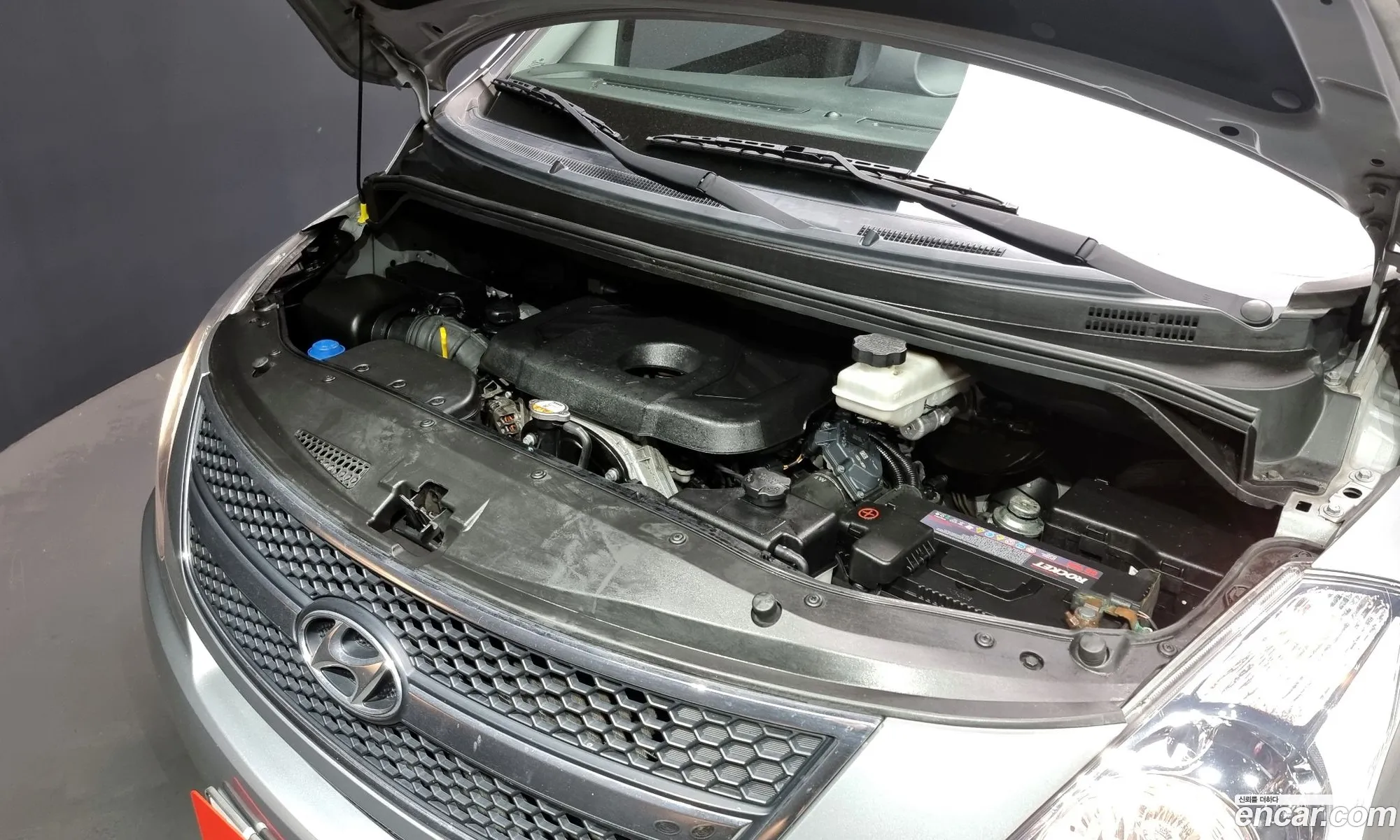 Hyundai Grand Starex 2014 — 17
