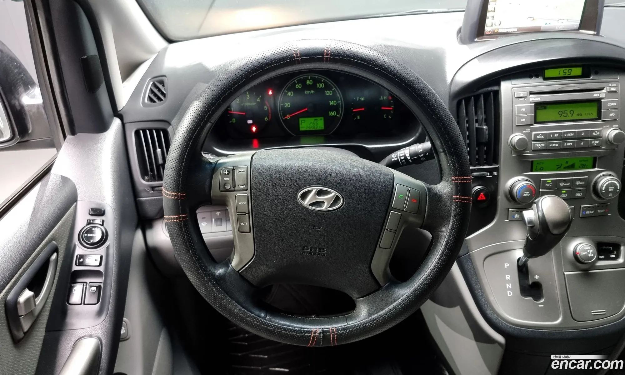 Hyundai Grand Starex 2014 — 15
