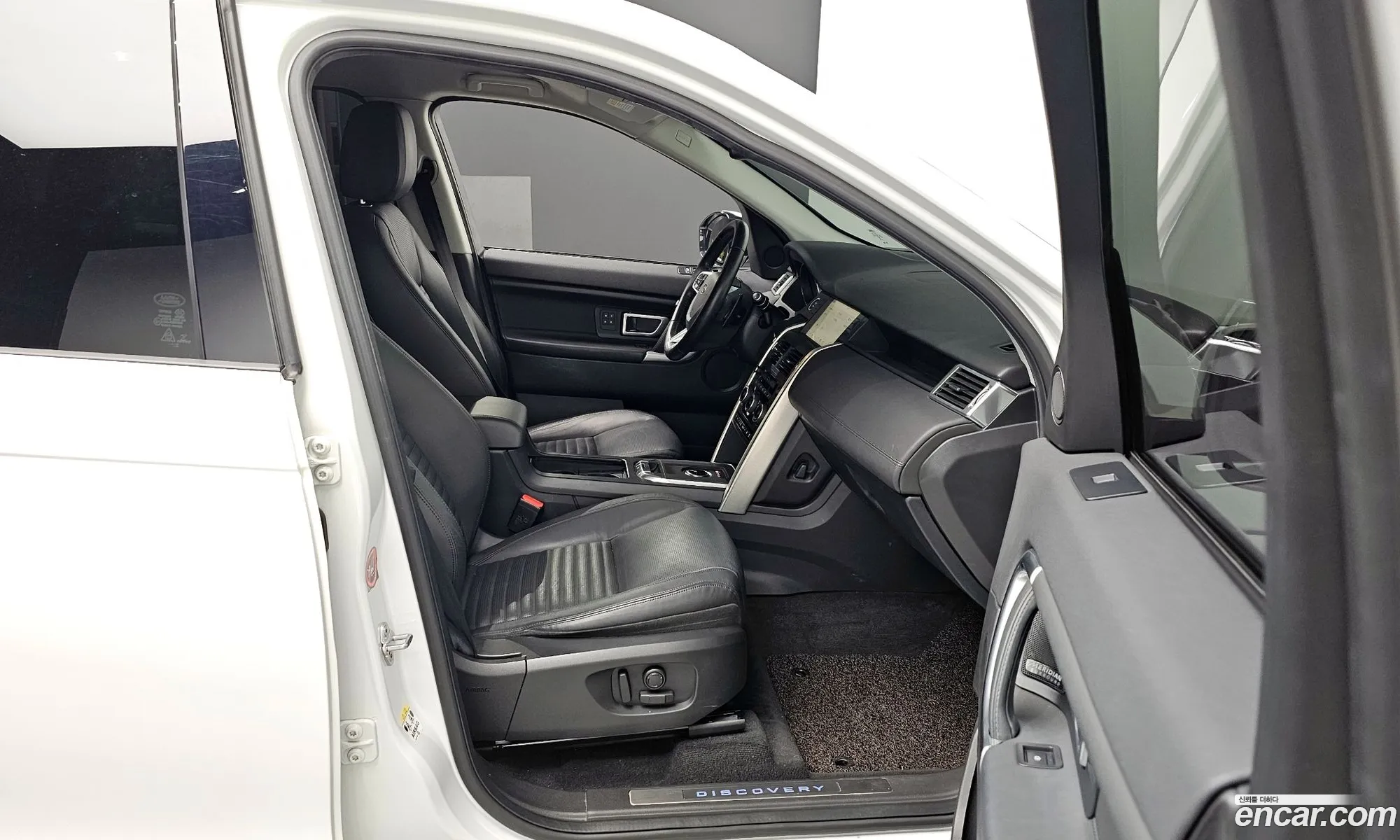 Land Rover Discovery Sport 2017 SALCA2BN0HH711069 — 12