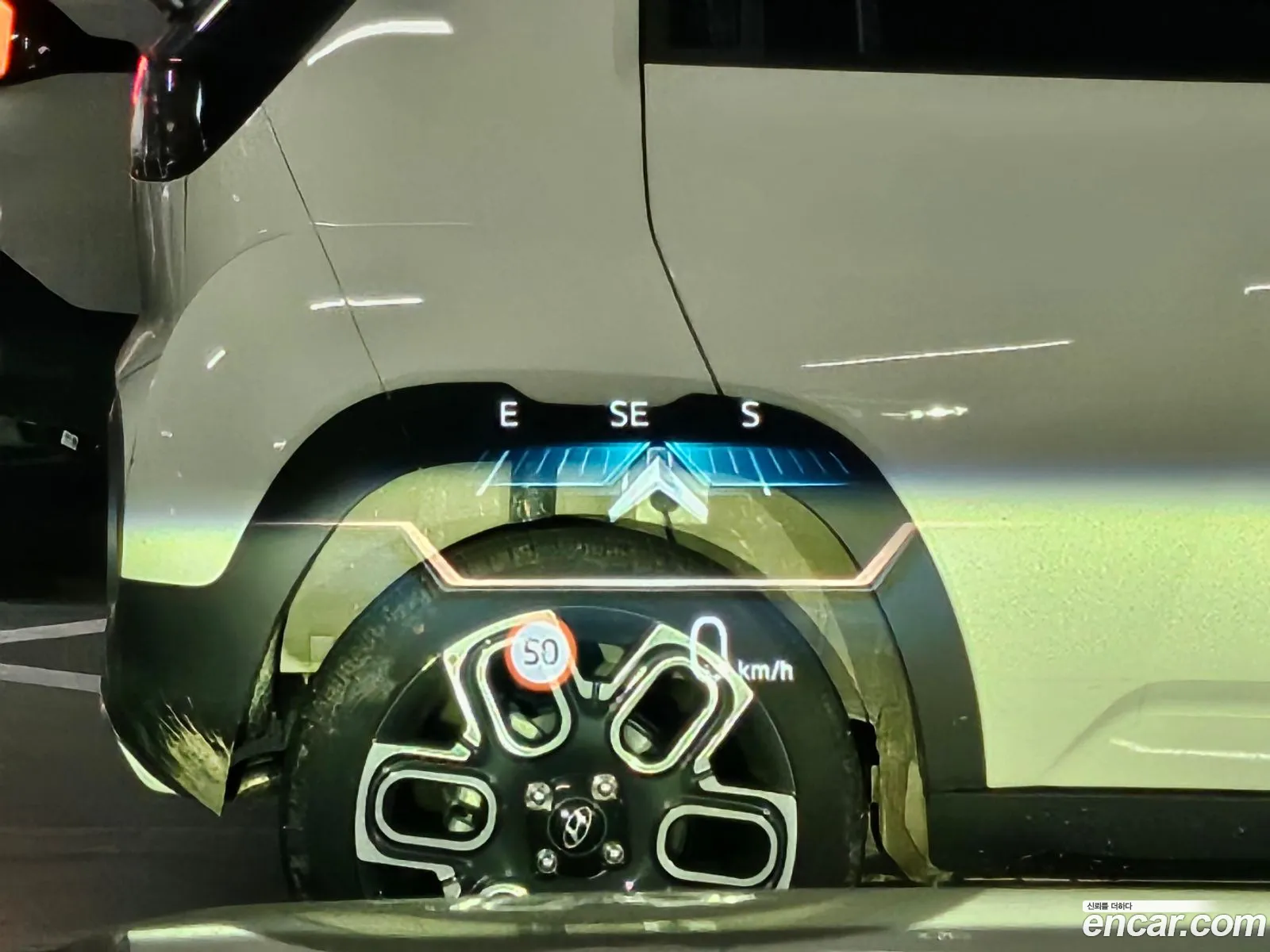 BMW 5 Series 2025 — 16