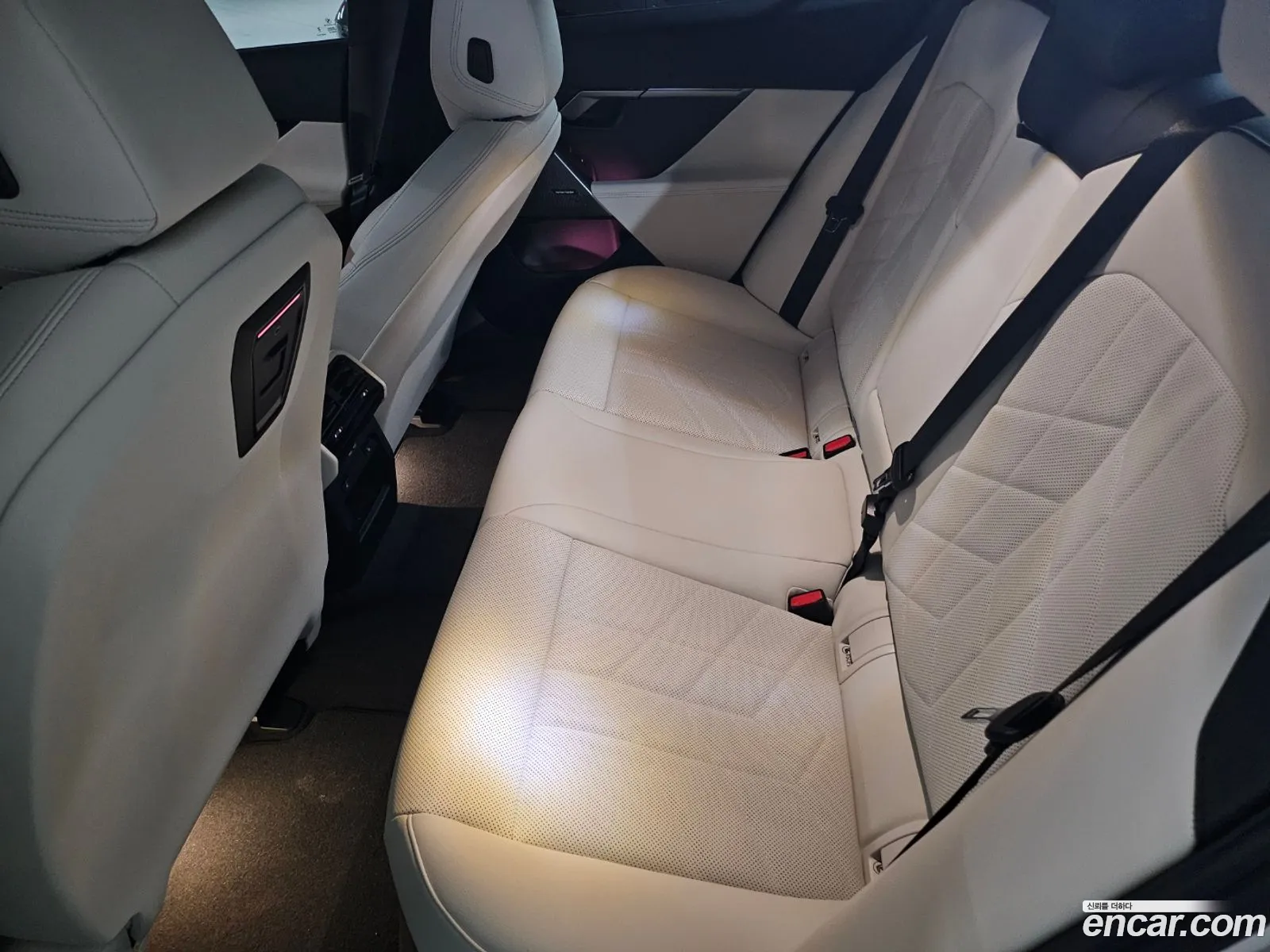 BMW 5 Series 2025 — 11