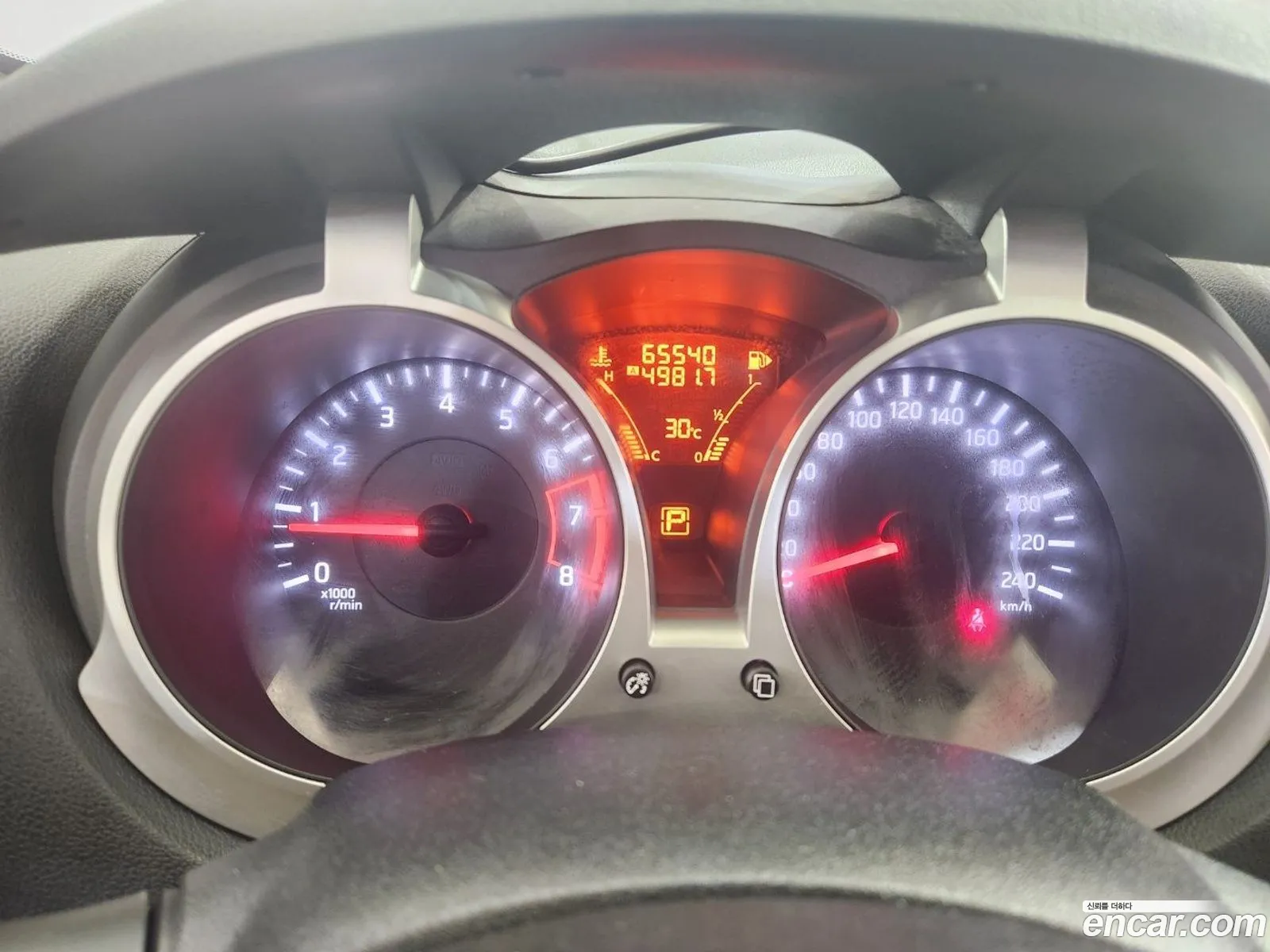 Nissan Juke 2014 — 12